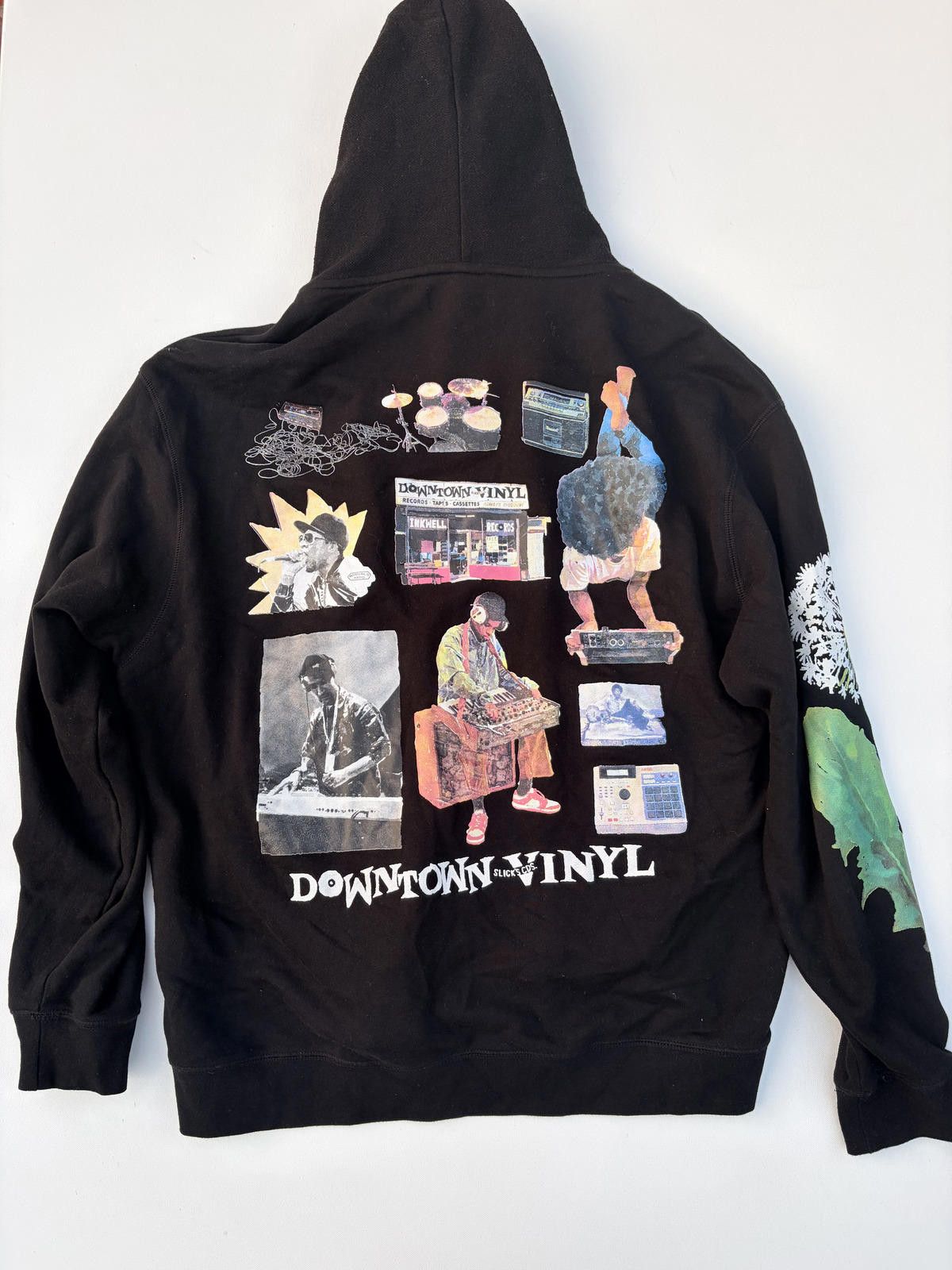 AKOO AKOONORULS Downtown Multi-Graphic Pullover Hoodie (Size 4XL) Size US XXL / EU 58 / 5 - 2 Thumbnail