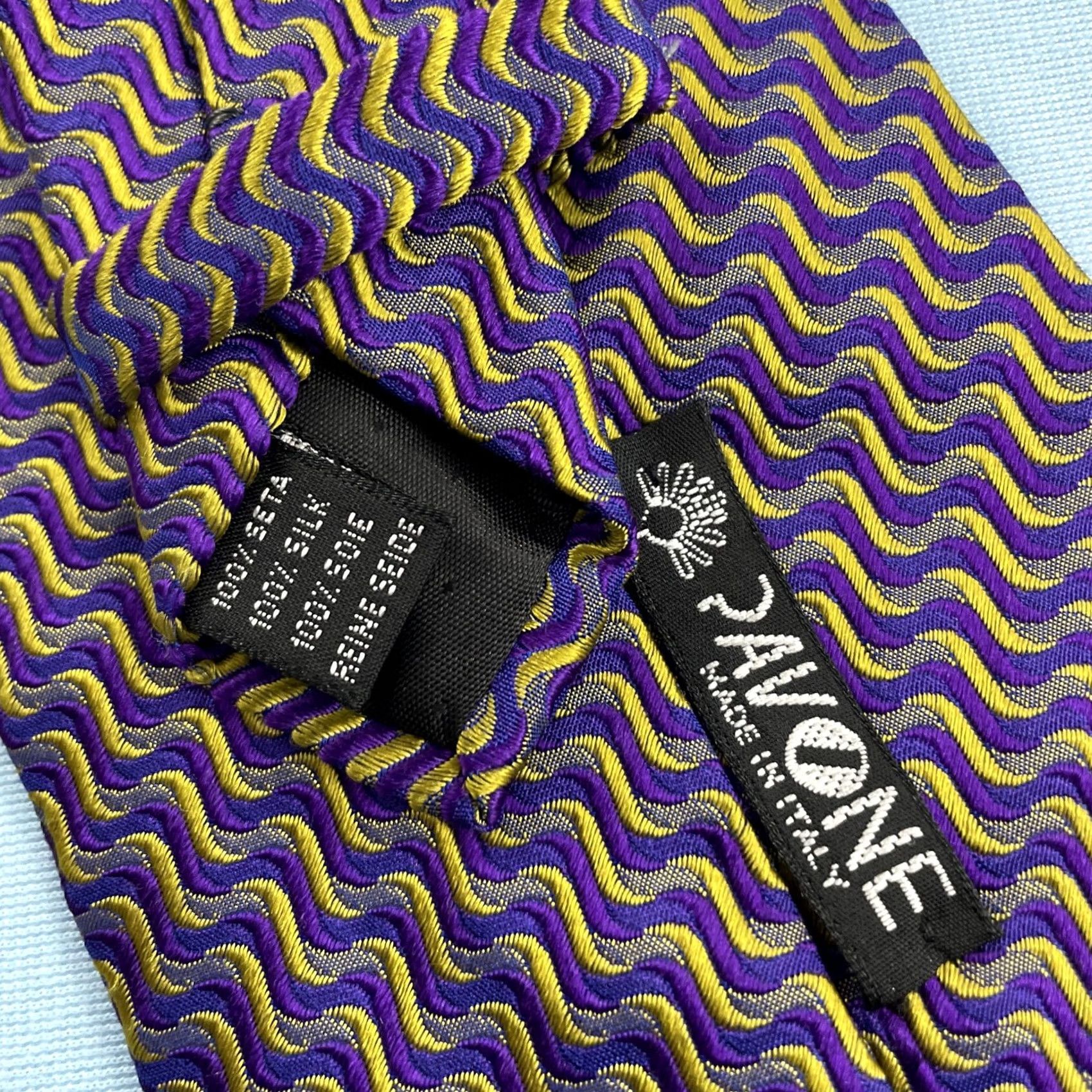 Vintage VINTAGE Pavone Geometric Optical Illusion Purple Yellow Wave Tie Italian Woven Silk 4x58 Men Silk Necktie Size ONE SIZE - 4 Thumbnail