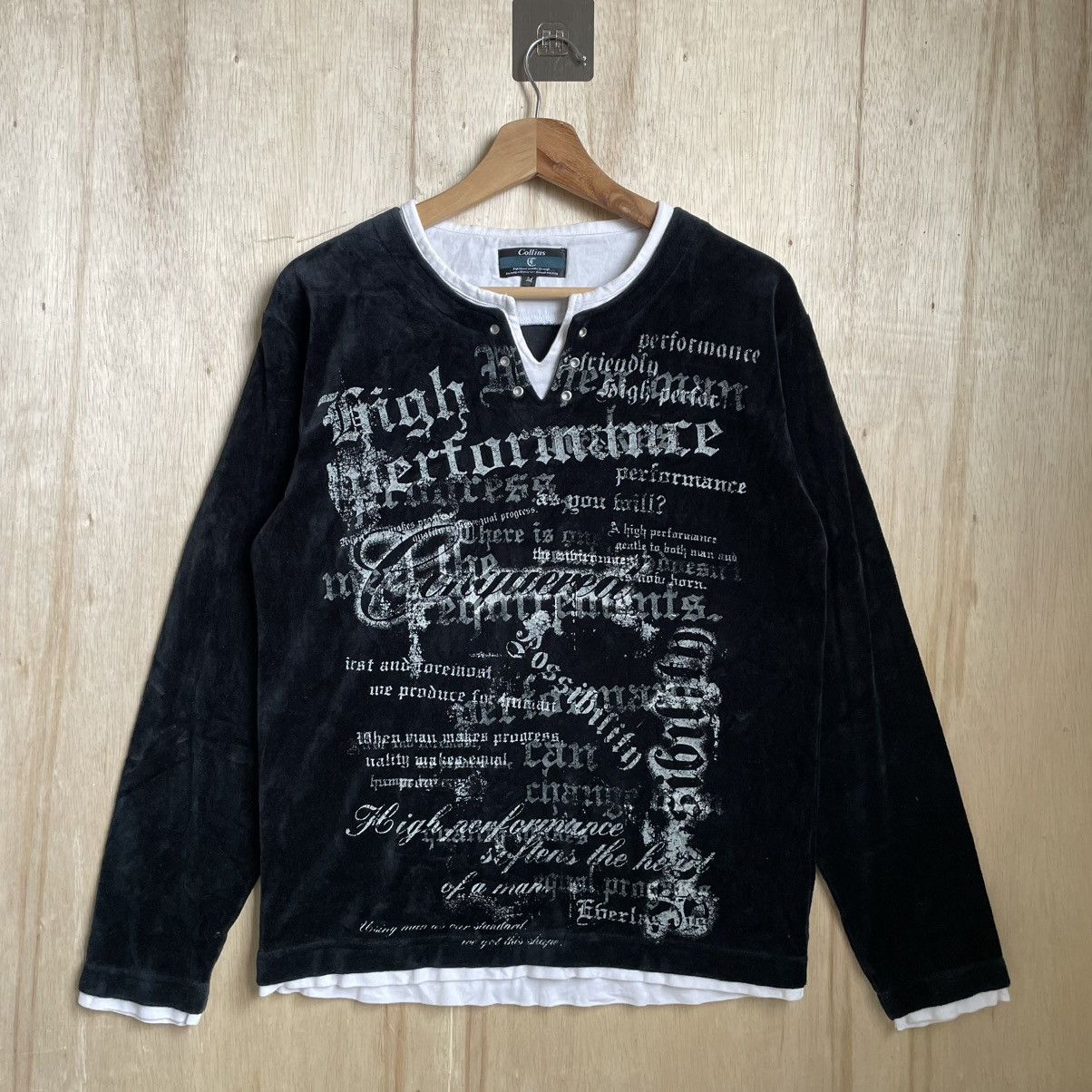 Japanese Brand Vintage Collin Ghotic Velvet Longsleeve Tees Size US M / EU 48-50 / 2 - 1 Thumbnail