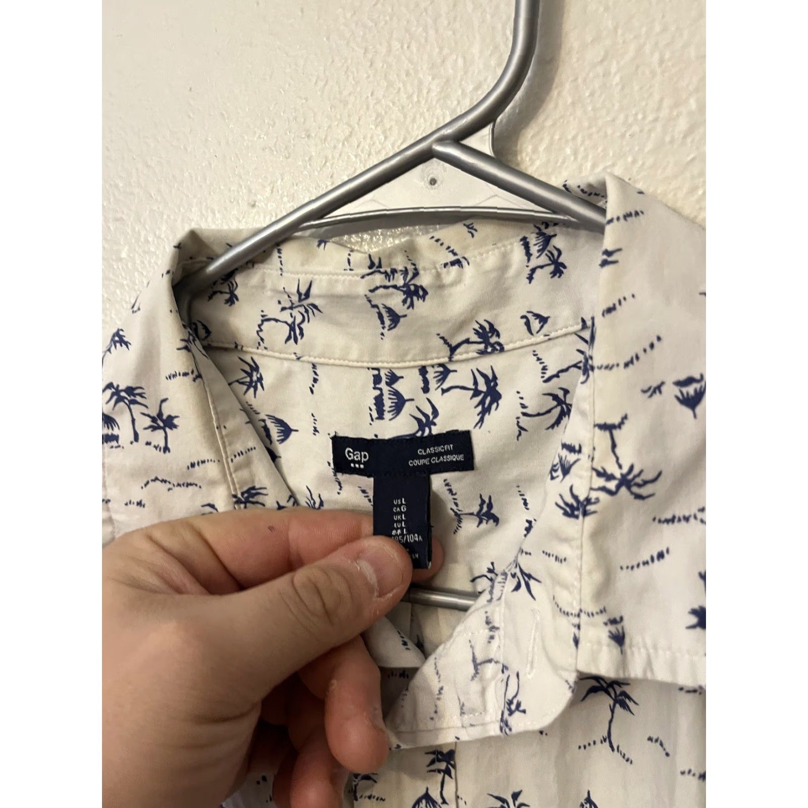 Gap Gap Mens Shirt Large White Classic Fit Button-Down Palm Tree Print Long Sleeve Beach Tropical Pockets Size US L / EU 52-54 / 3 - 3 Thumbnail