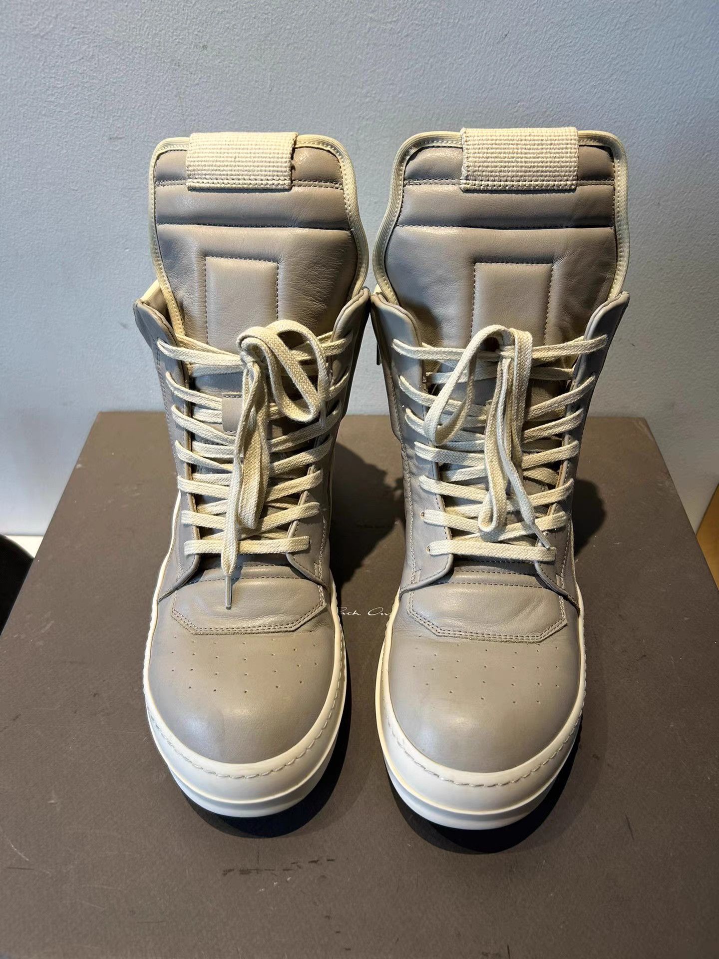 Rick Owens Rick Owens mainline ivory inverted triangle Size US 7 / EU 40 - 3 Thumbnail