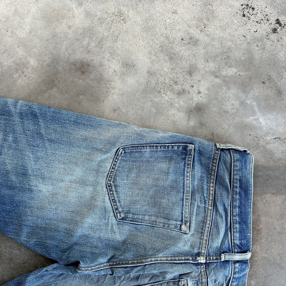 Japanese Brand Vintage Japanese Distressed Faded Denim Jean Pant W34 Size US 34 / EU 50 - 12 Thumbnail
