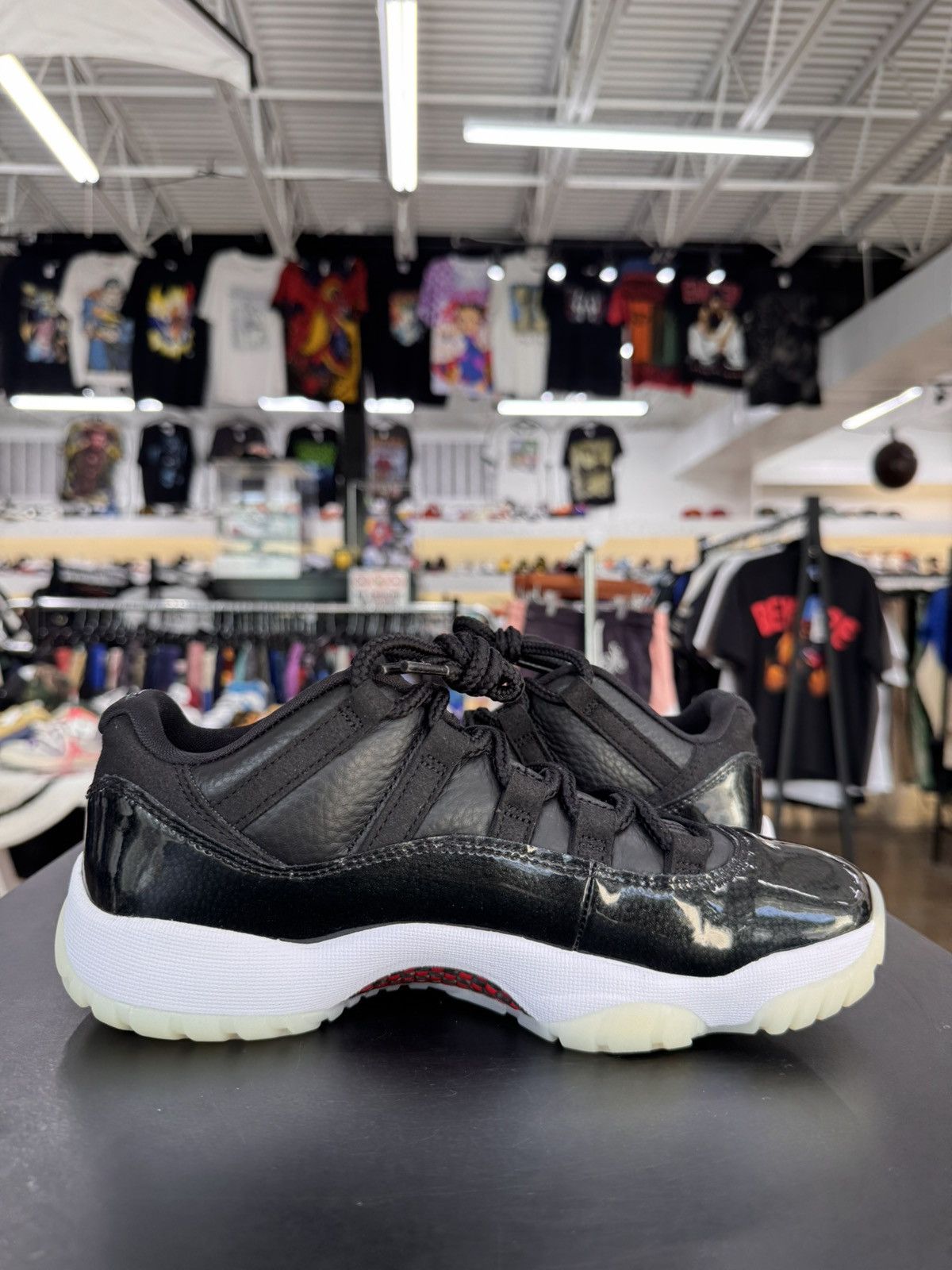 Jordan Brand Air Jordan 11 Low 72-10 Size 6 (2022) Size US 6 / EU 39 - 3 Thumbnail