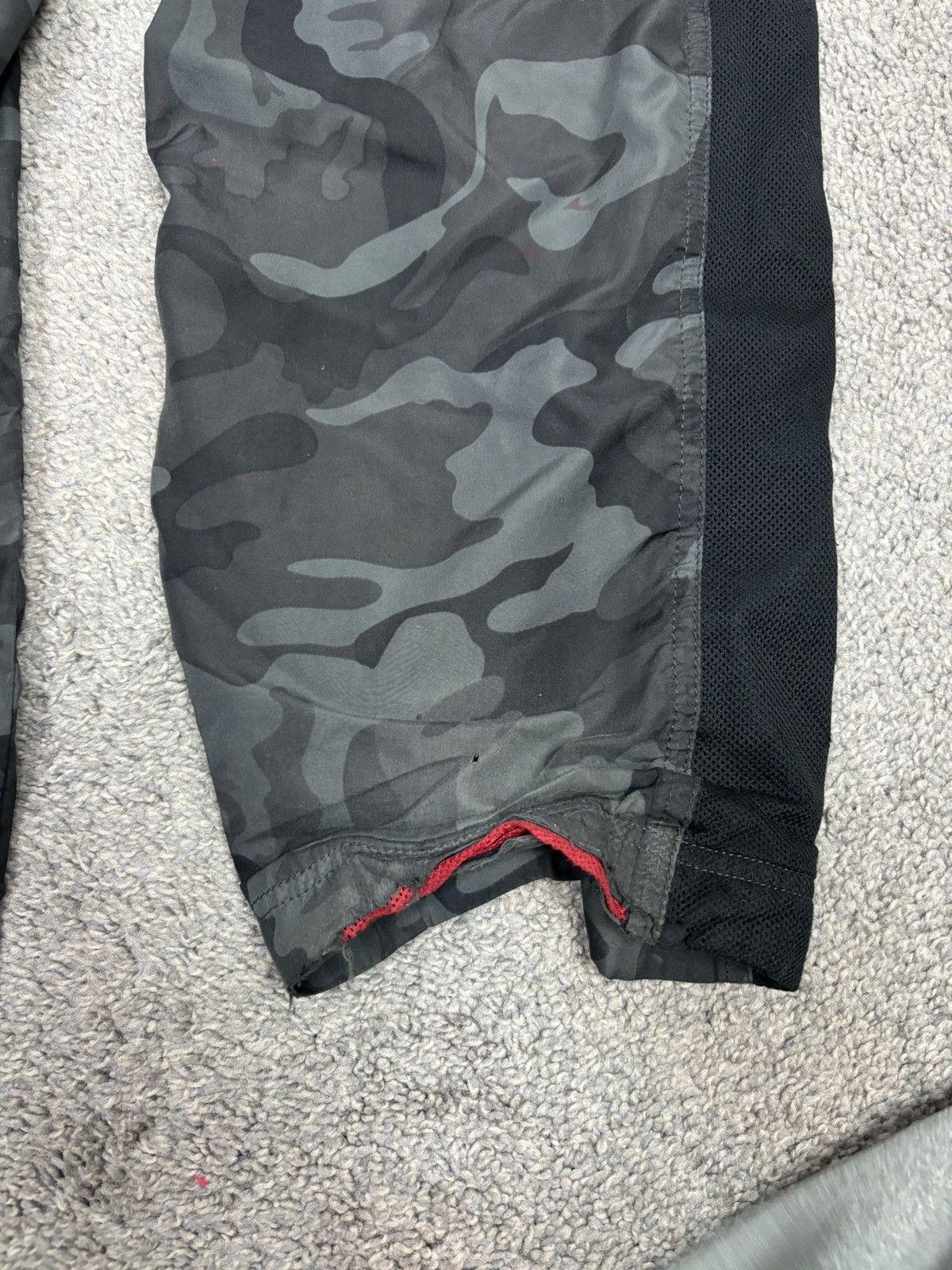 Other Emergency exit gray camo lined cargo pants Size US 30 / EU 46 - 2 Thumbnail