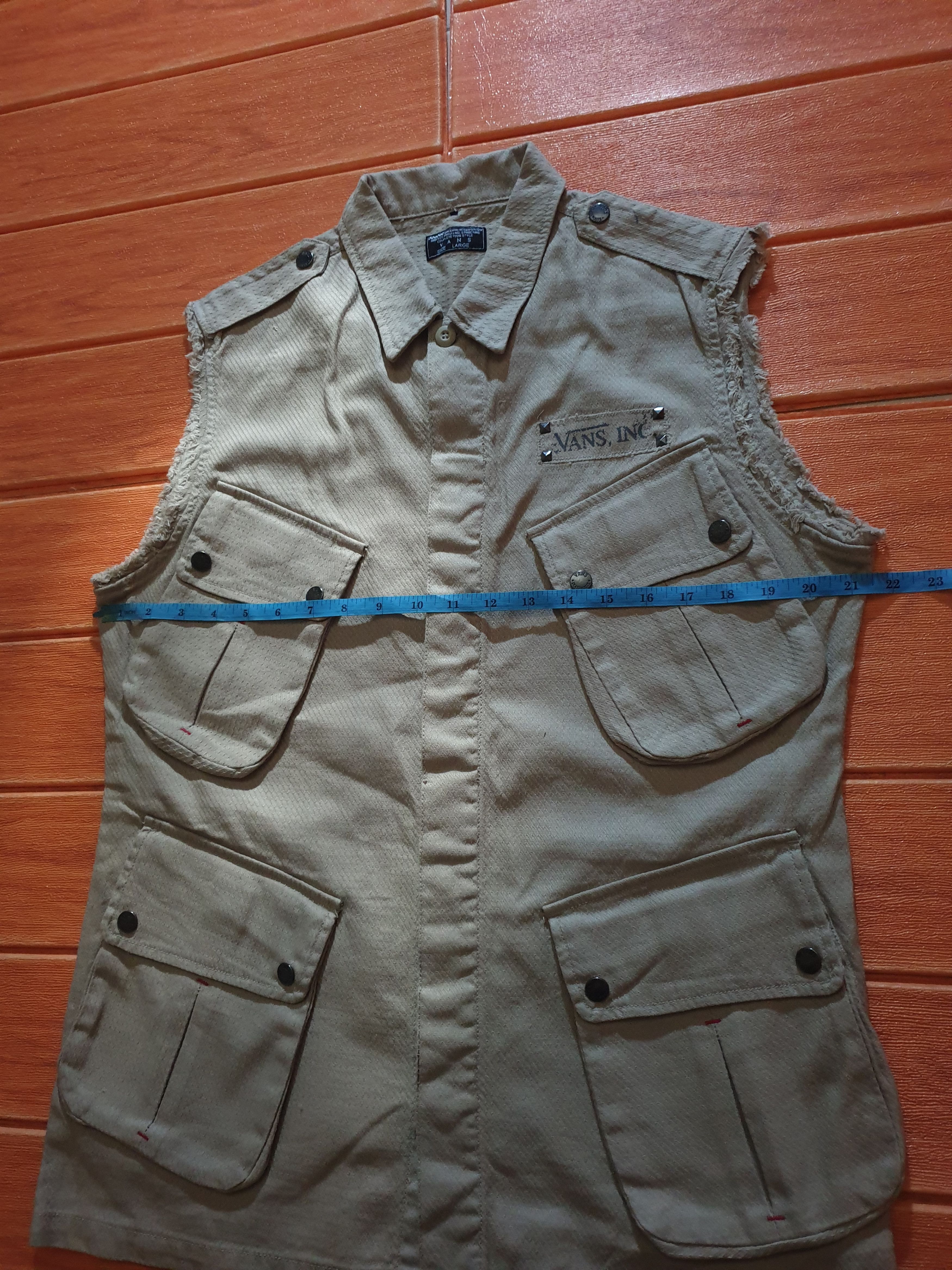 Vans Vans multipocket beige colour vest Size US L / EU 52-54 / 3 - 6 Thumbnail