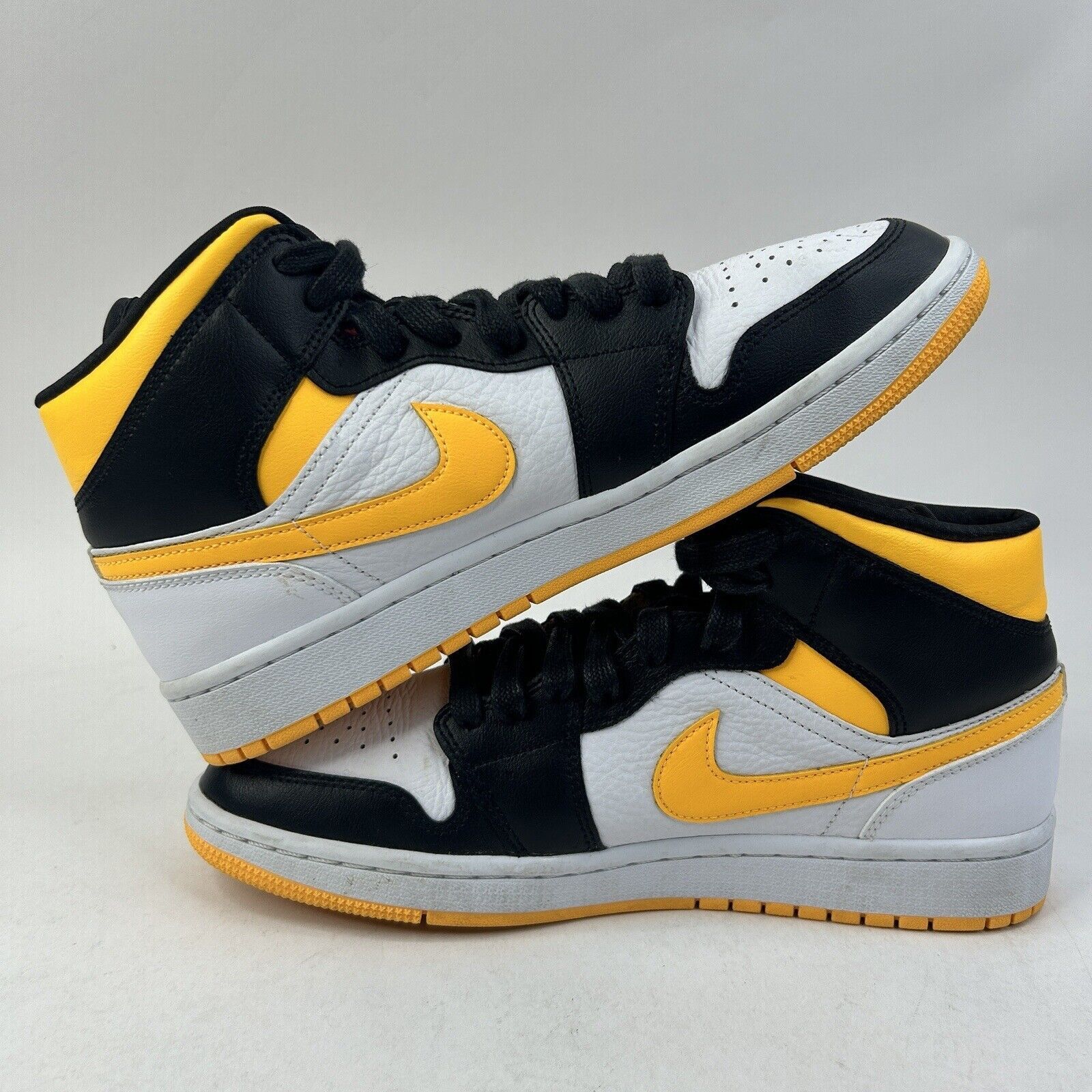 Nike Nike Shoes Air Jordan 1 Mid SE WMNS “Laser Orange” 2024 Size US 10 / IT 40 - 3 Thumbnail