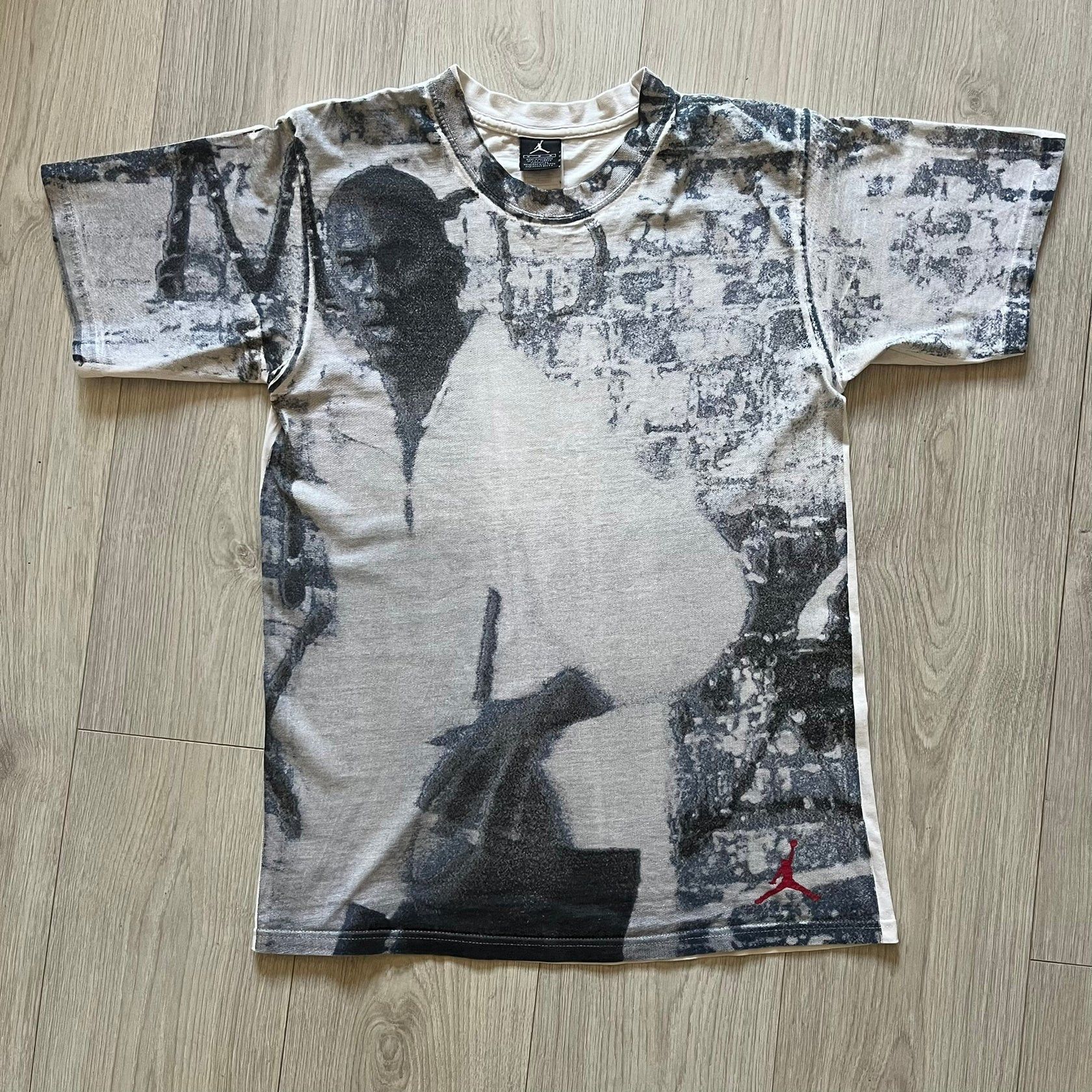 Jordan Brand Air Jordan 2000's All Over Print Tee Size US M / EU 48-50 / 2 - 1 Thumbnail
