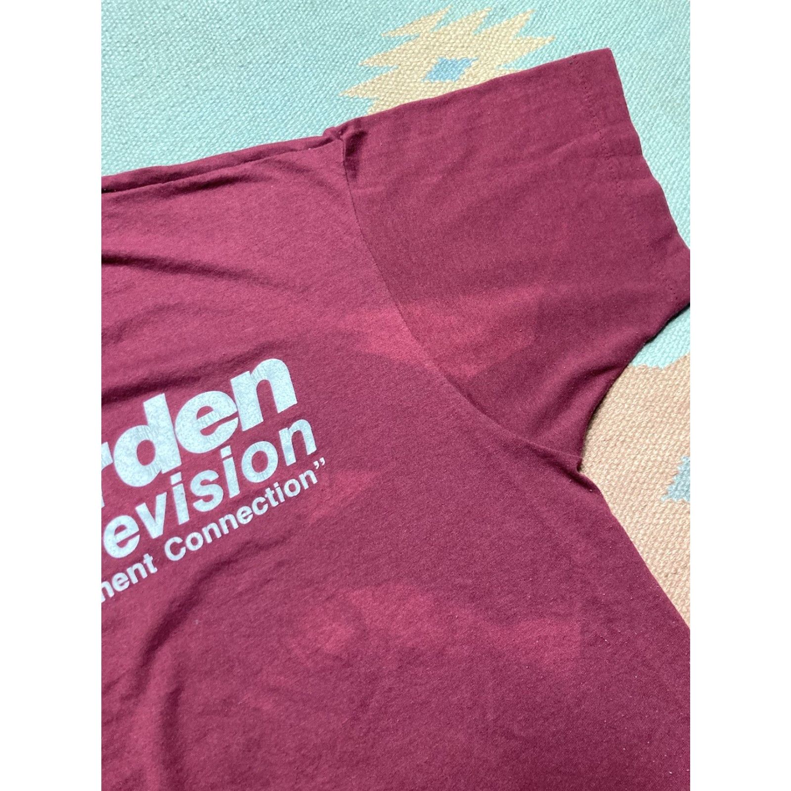 Vintage VINTAGE Screen Stars T-Shirt 80s Cable Detroit Michigan Large Men Red Size US L / EU 52-54 / 3 - 3 Thumbnail