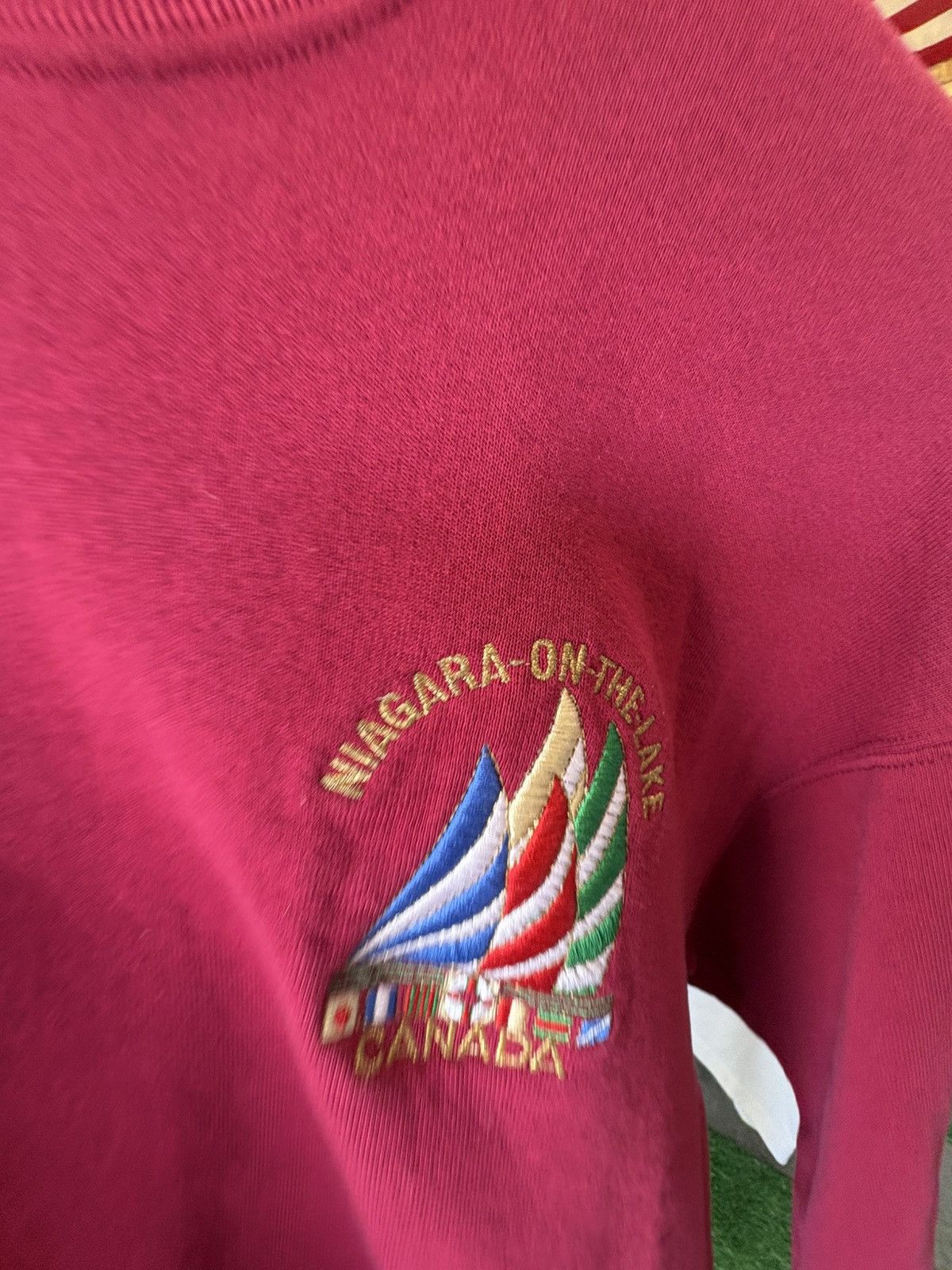 Fruit Of The Loom Vintage 1990s Niagara On The Lake crewneck sweatshirt Size US XL / EU 56 / 4 - 4 Thumbnail