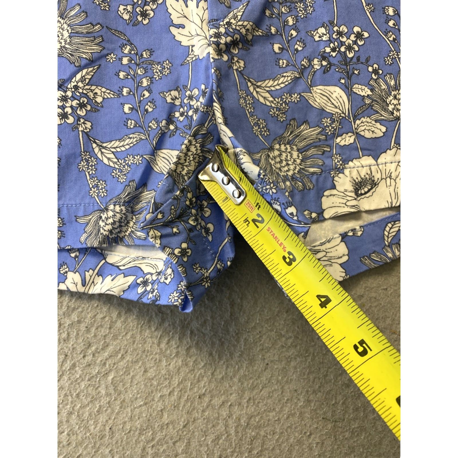 Gap Gap Womens Shorts 4 Blue Floral Summer Short Chino Pockets Button 87-96 Size 32" / US 10 / IT 46 - 6 Thumbnail