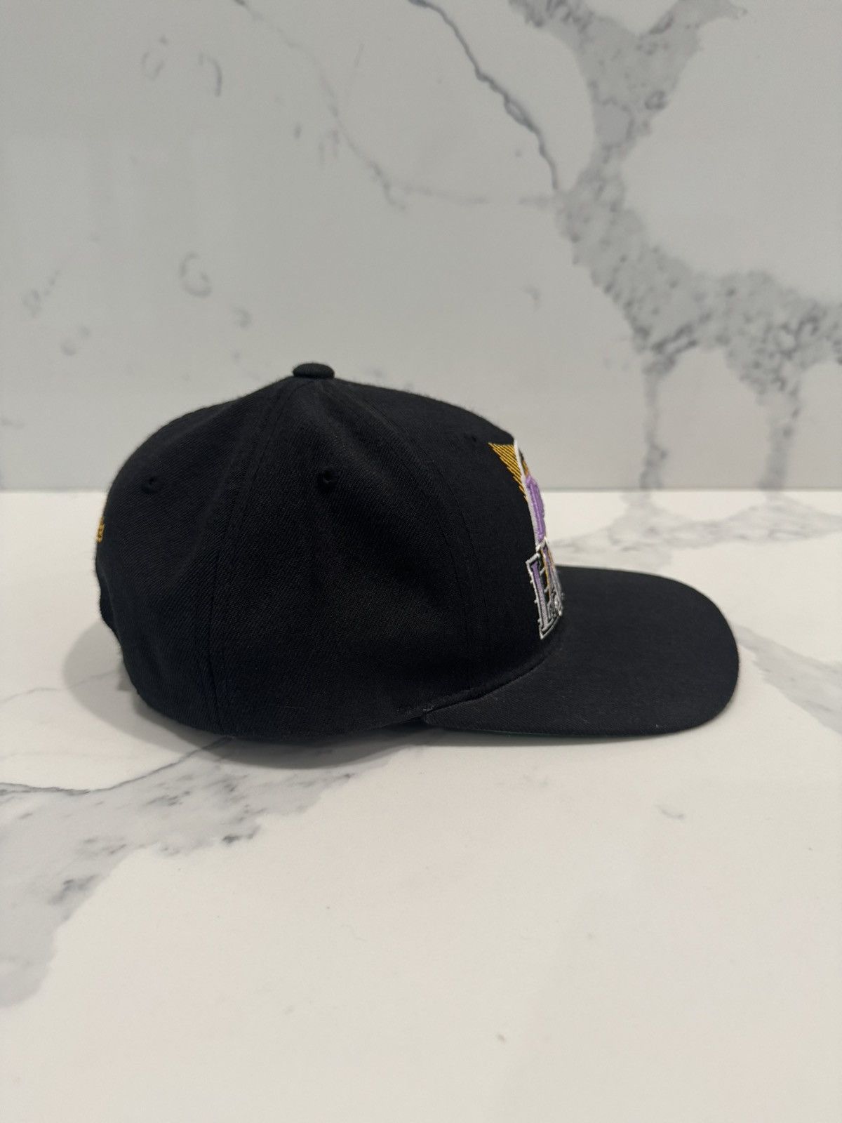 Mitchell & Ness Vintage Y2K Los Angeles Lakers Mitchell & Ness Snapback Hat Size ONE SIZE - 4 Thumbnail