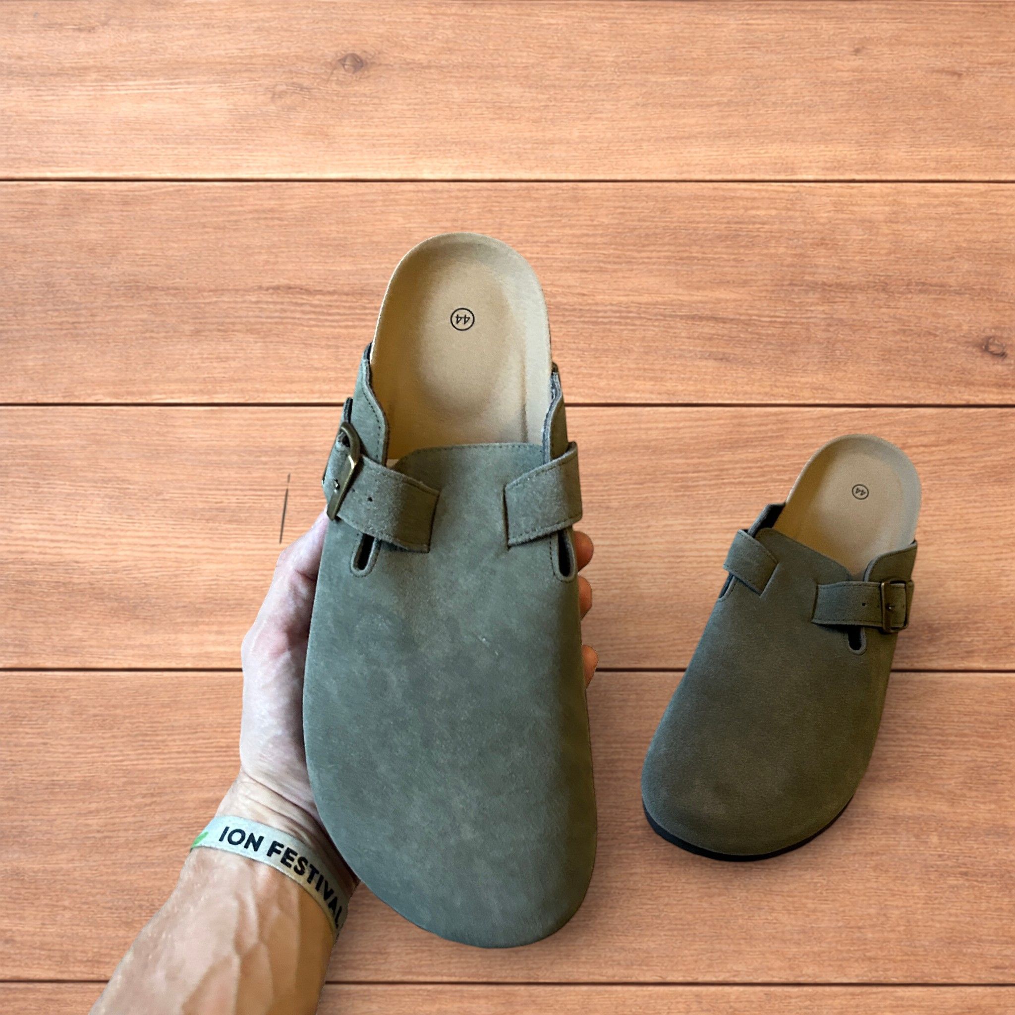 Japanese Brand Lovely suede mules clogs shoes in khaki green. Size US 11 / EU 44 - 5 Thumbnail