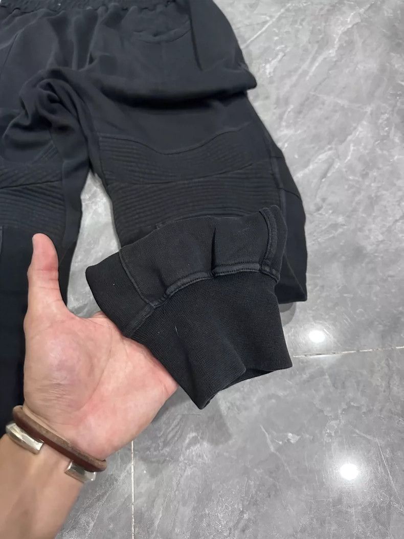 Haider Ackermann Haider Ackermann sizeL Black pleated ankle pants sport shor Size US 30 / EU 46 - 8 Thumbnail