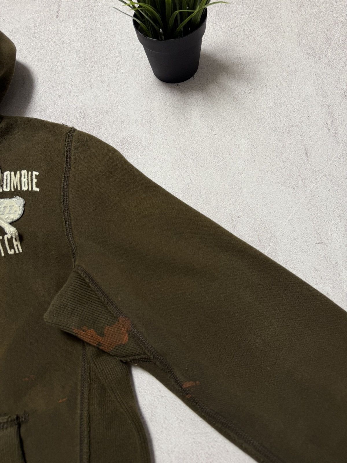 Abercrombie & Fitch Vintage Abercrombie Fitch Hoodie Big Logo Distressed Wash Size US L / EU 52-54 / 3 - 8 Thumbnail