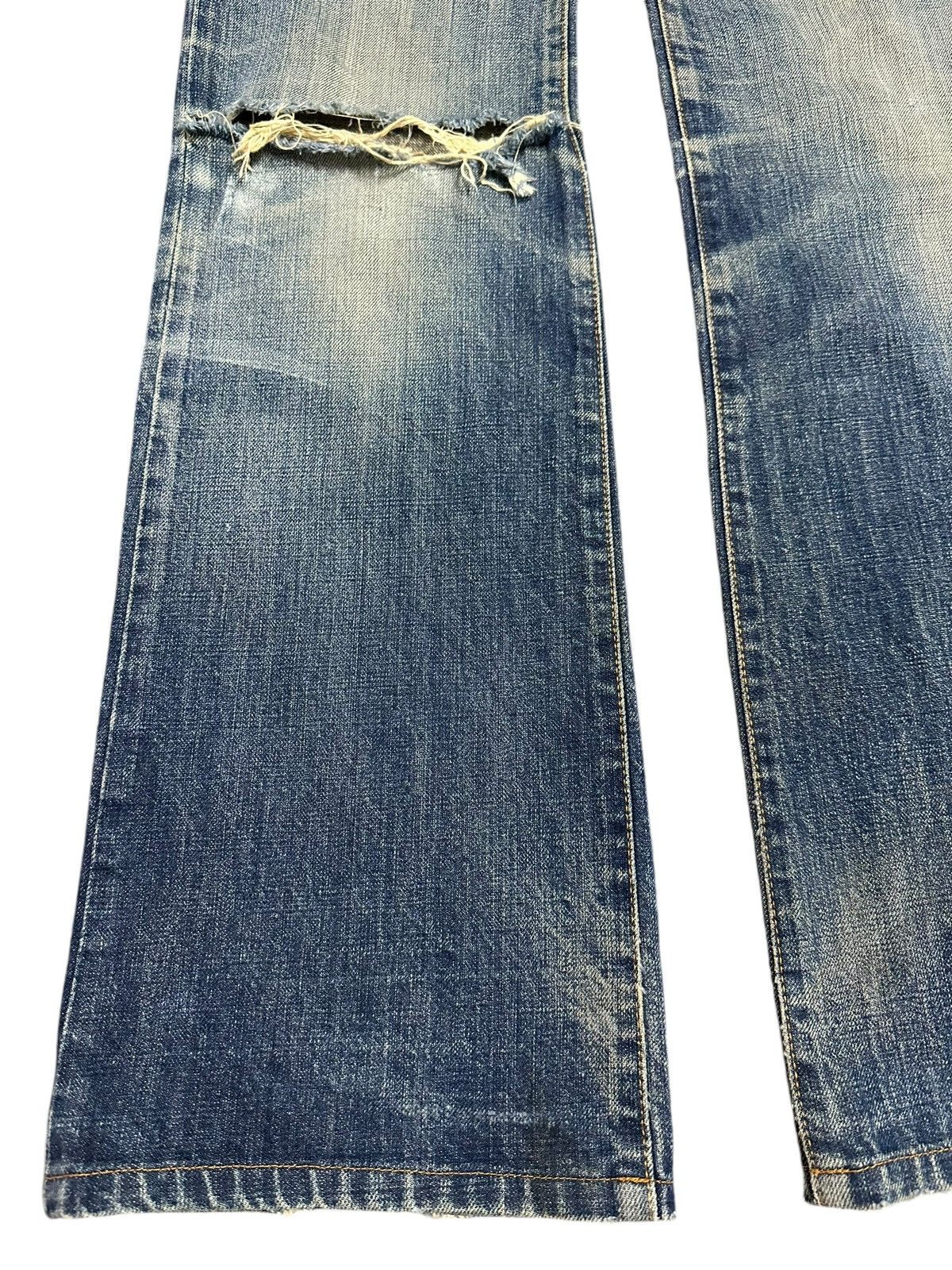 ABAHOUSE Vintage Japanese Abahouse Blue Wash Distressed Flare Jeans Size US 31 - 7 Thumbnail
