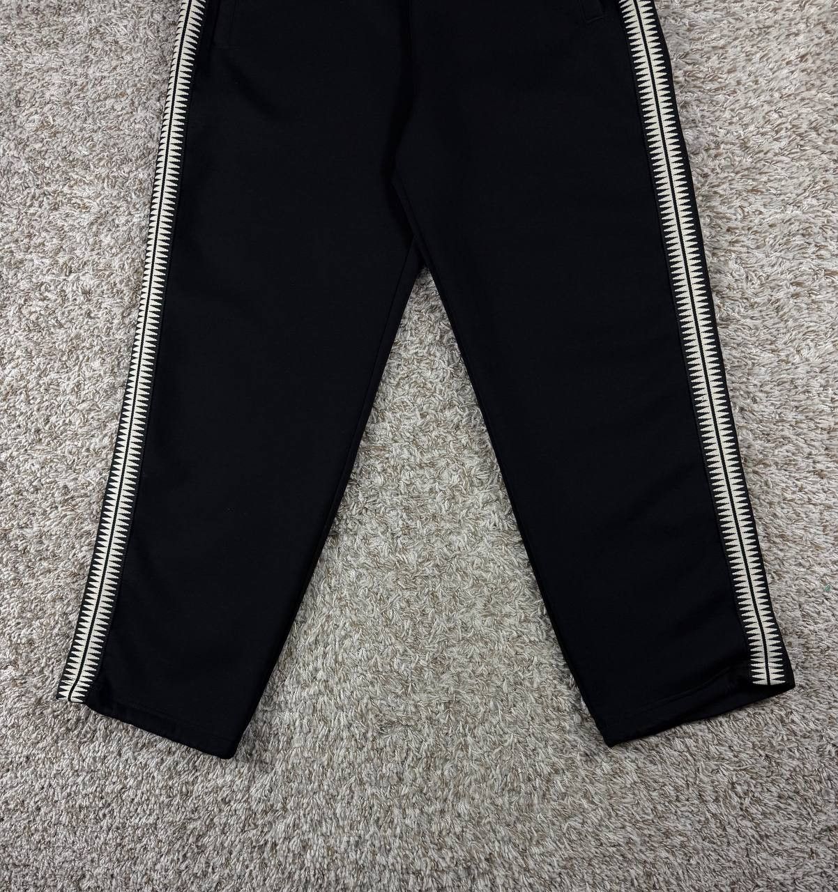 GU × Undercover UNDERCOVER x GU Kosmik Noise Black Tracksuit Size US S / EU 44-46 / 1 - 15 Thumbnail