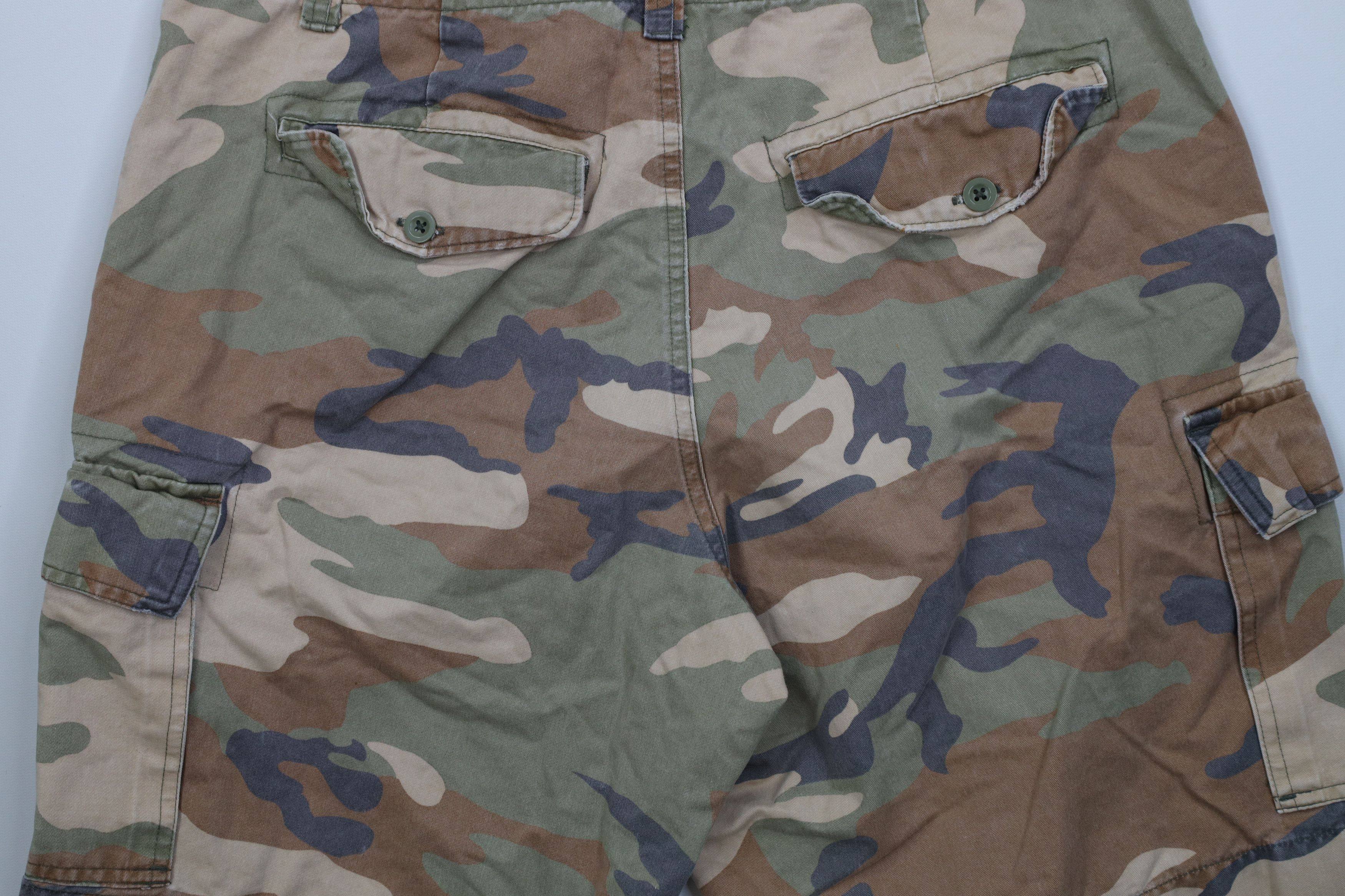 Gap Vintage Y2K Gap Military Surplus Camouflage Cargo Shorts Size US 33 - 11 Thumbnail