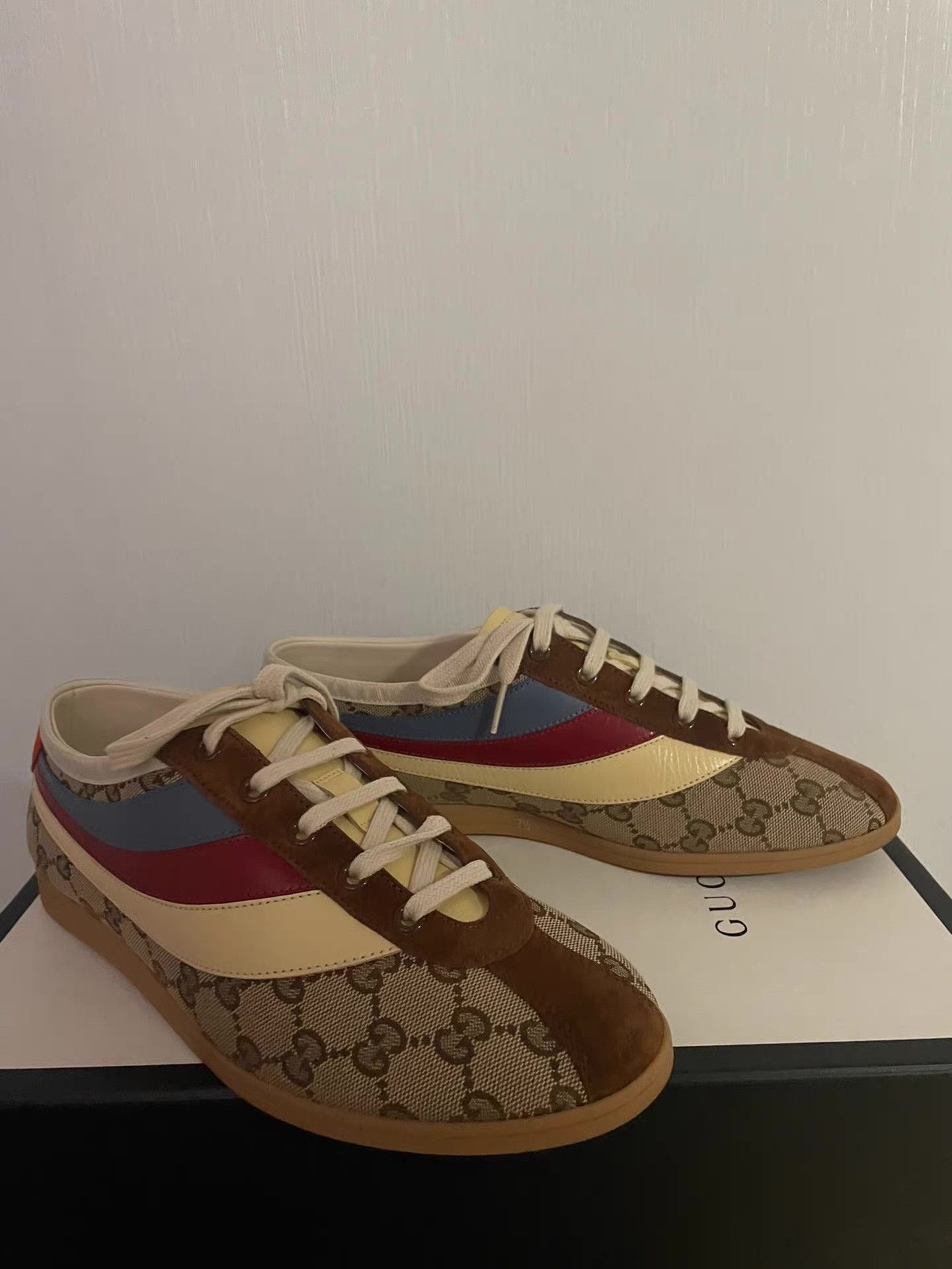 Gucci Gucci Bee Monogram Retro Sneakers Ｑ21 Size US 7.5 / EU 40-41 - 1 Thumbnail