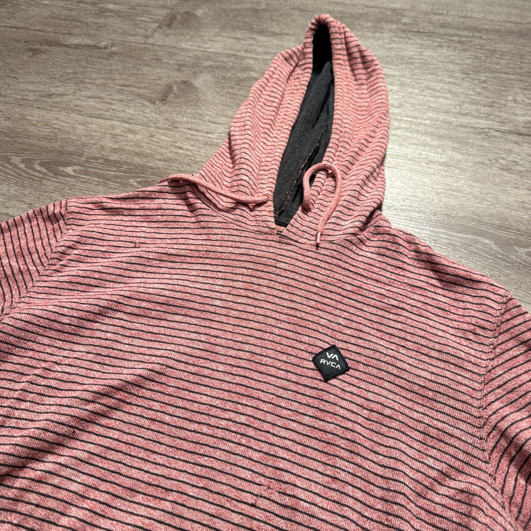RVCA RVCA Hoodie Mens M Red Regular Fit Lightweight Pocket Pullover Skate Adult Size US M / EU 48-50 / 2 - 2 Thumbnail