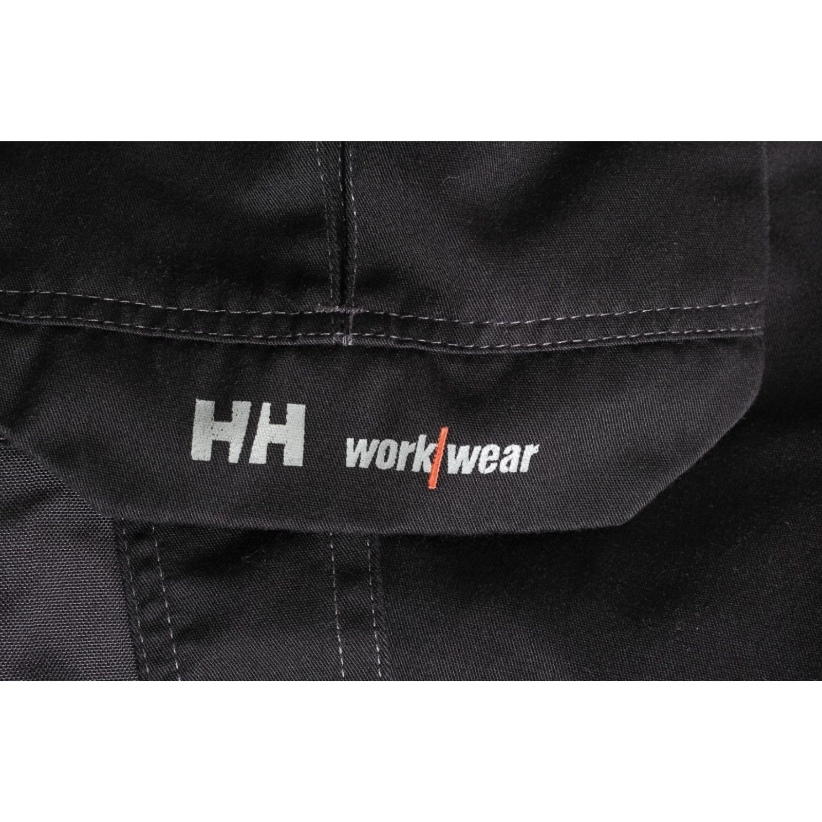 Helly Hansen VINTAGE Helly Hansen Workwear ½ Cargo Shorts Men 56 W39 DZ8139 Cargo Shorts Men 39 in Inseam 22 in Black Grey Mens Size US 40 / EU 56 - 4 Thumbnail
