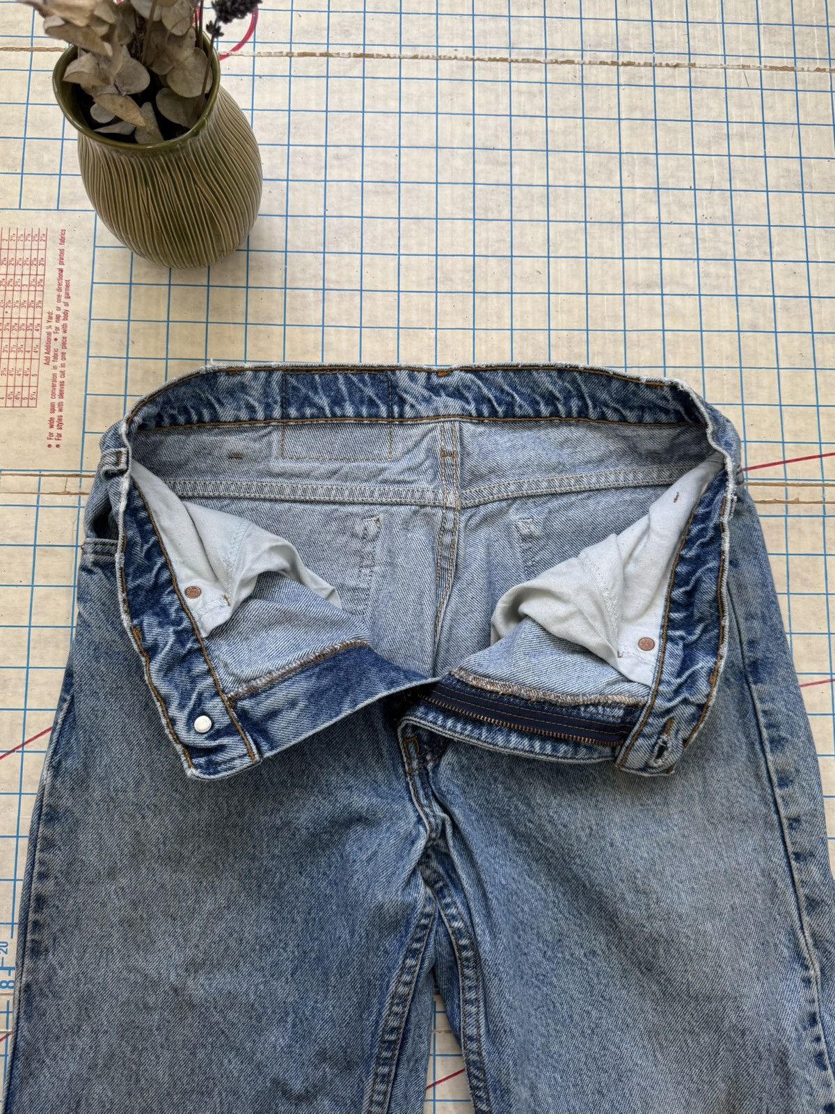 Levi's Vintage Levi’s 505 Orange Tab Regular Fit Jeans Fits 30x31 Size US 30 / EU 46 - 7 Thumbnail