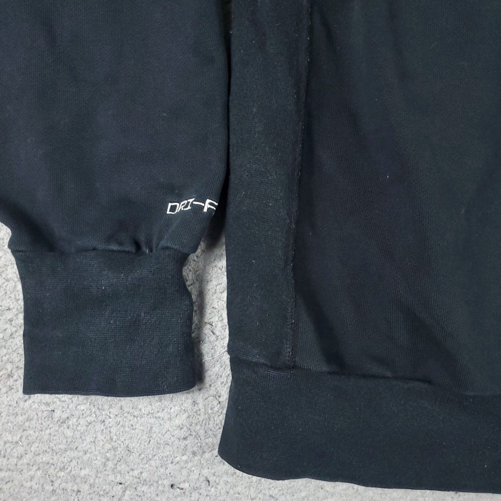Nike Nike Pullover Sweater Mens Large Black Casual Sweatshirt Swoosh Size US L / EU 52-54 / 3 - 3 Thumbnail