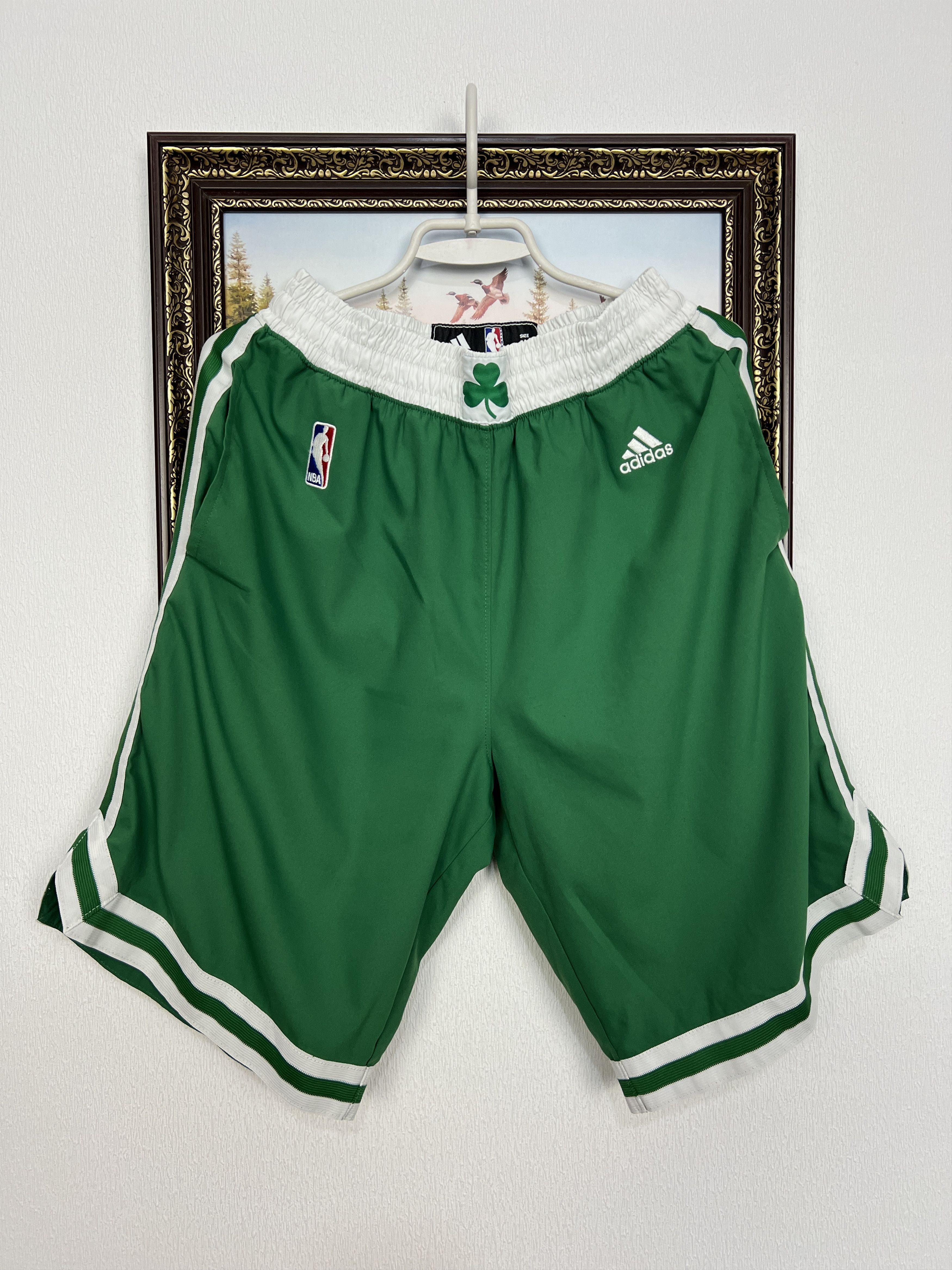 Adidas Vintage Adidas Boston Celtics NBA Athletic Shorts Sport Rare Size US 32 / EU 48 - 1 Thumbnail