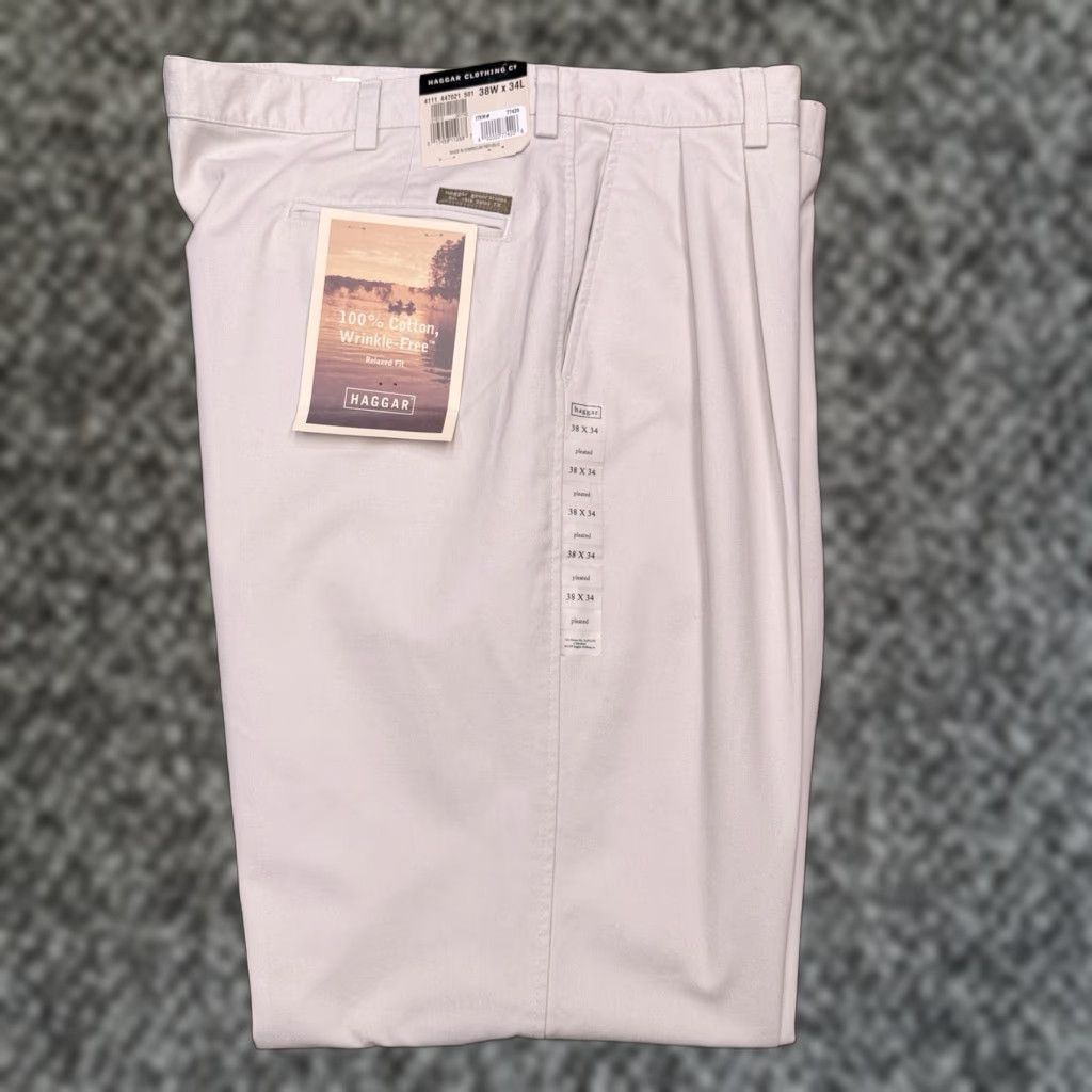 Haggar VINTAGE Haggar Khakis Pants Mens 38x34 Beige Pleated Relaxed Fit New Size US 38 / EU 54 - 1 Thumbnail