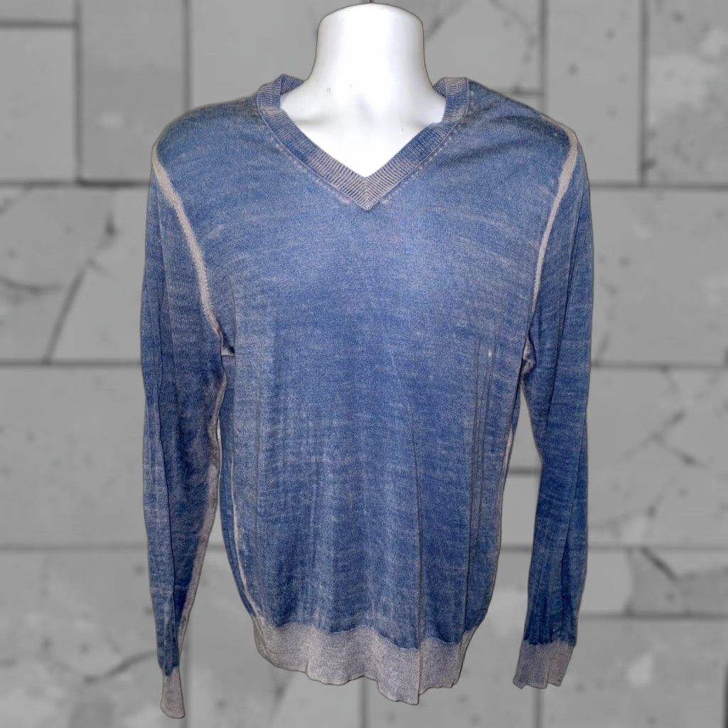 Saks Fifth Avenue Saks Fifth Avenue Mens V-Neck Lightweight Wool Sweater L Gray Size US L / EU 52-54 / 3 - 1 Thumbnail