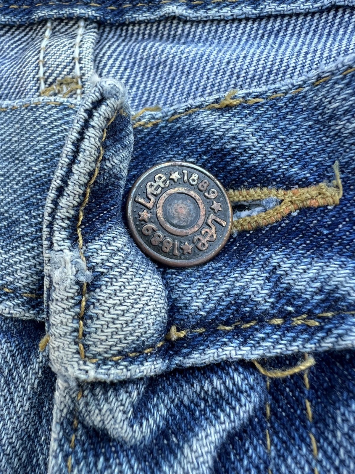 Lee × Vintage Vintage 2000s Lee Blue Denim Jeans Size US 36 / EU 52 - 13 Thumbnail