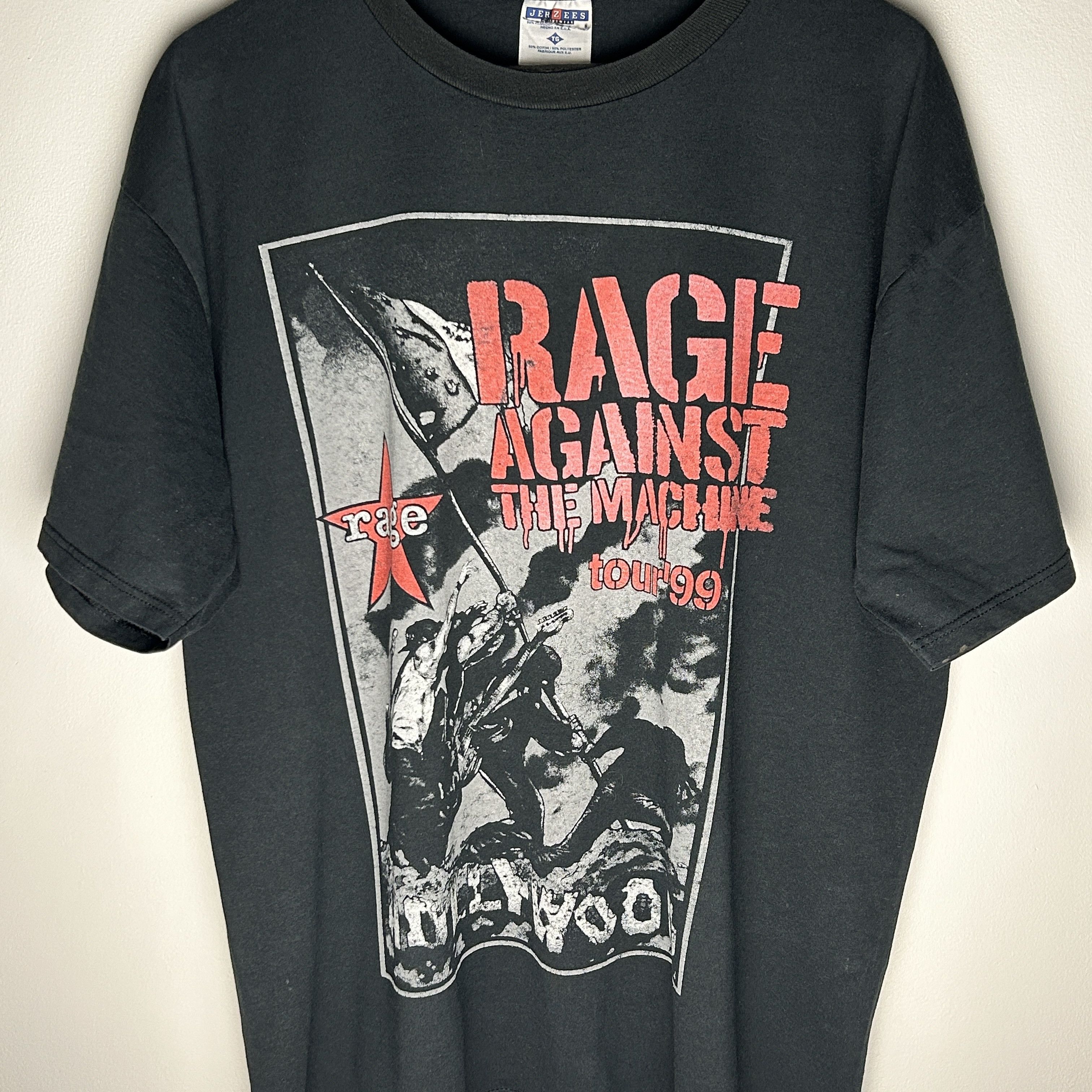 Band Tees Vintage Rage Against The Machine 1999 Tour Band T-shirt Size US XL / EU 56 / 4 - 3 Thumbnail