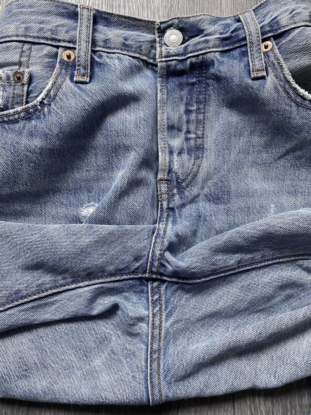 Levi's Vintage Clothing Levi’s Customized Tapered 501 CT Torn Distressed Jeans Denim Size 26" / US 2 / IT 38 - 25 Thumbnail