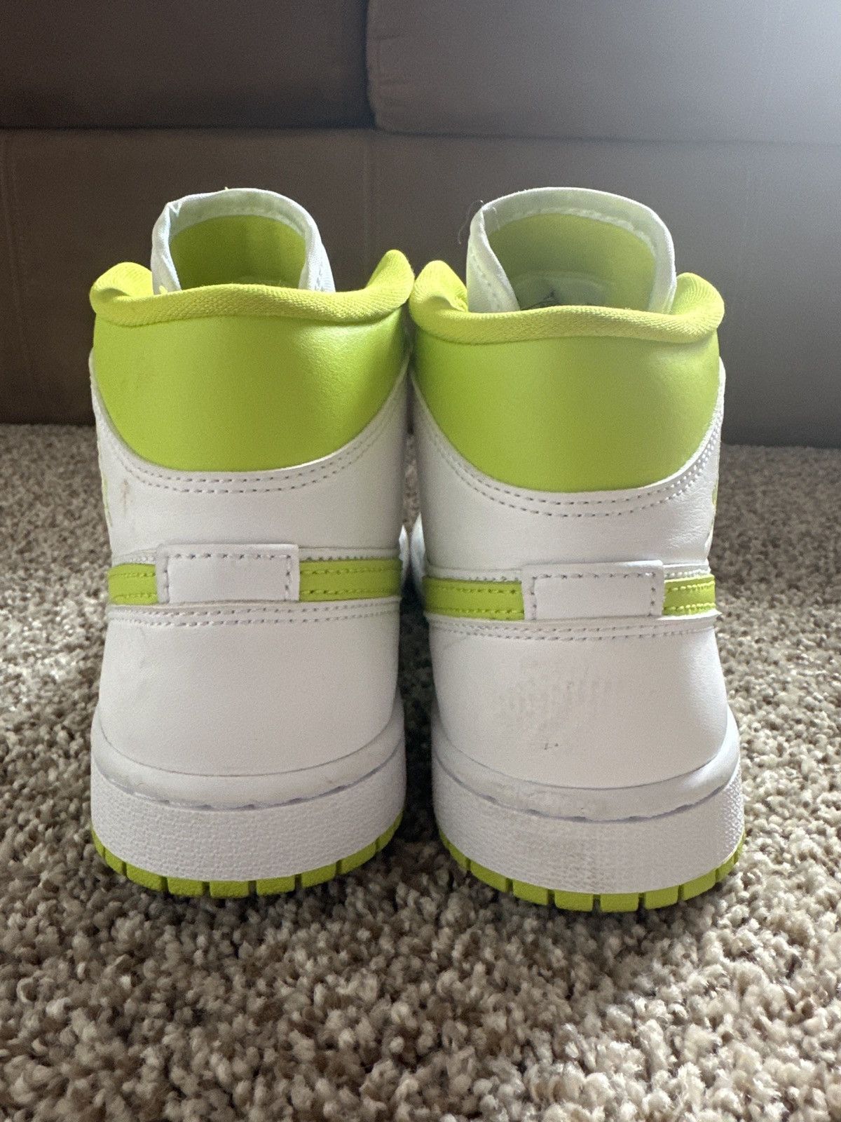 Nike Air Jordan 1 Mid “White Lime”, Size 7W-5.5M Size US 7 / IT 37 - 4 Thumbnail