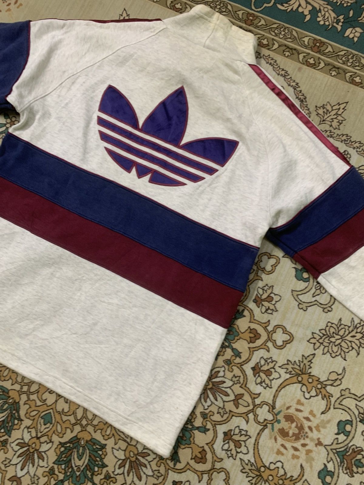 Adidas VINTAGE ADIDAS SWEATSHIRTS 90s BIG LOGO Size US M / EU 48-50 / 2 - 13 Thumbnail