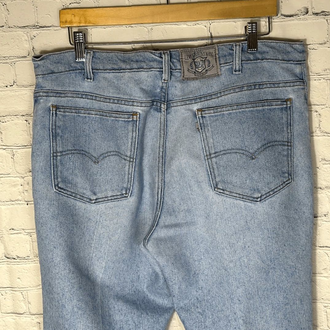 Levi's VINTAGE Levi's Silver Medal Jeans Mens W38 L30 Blue Denim Light Wash Skater Jeans Mens - Size 38 — Blue Denim Light Wash Straight Leg Size US 38 / EU 54 - 6 Thumbnail