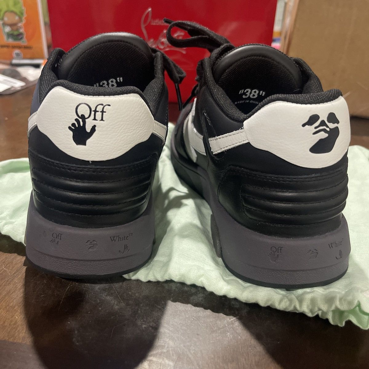 Off-White Women Off White Out Of Office Size 38 WITH NO BOX Or ZIP TIE Size US 8 / IT 38 - 4 Thumbnail