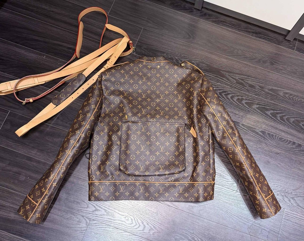 Louis Vuitton Louis vuitton monogram leather jacket Size US S / EU 44-46 / 1 - 2 Thumbnail