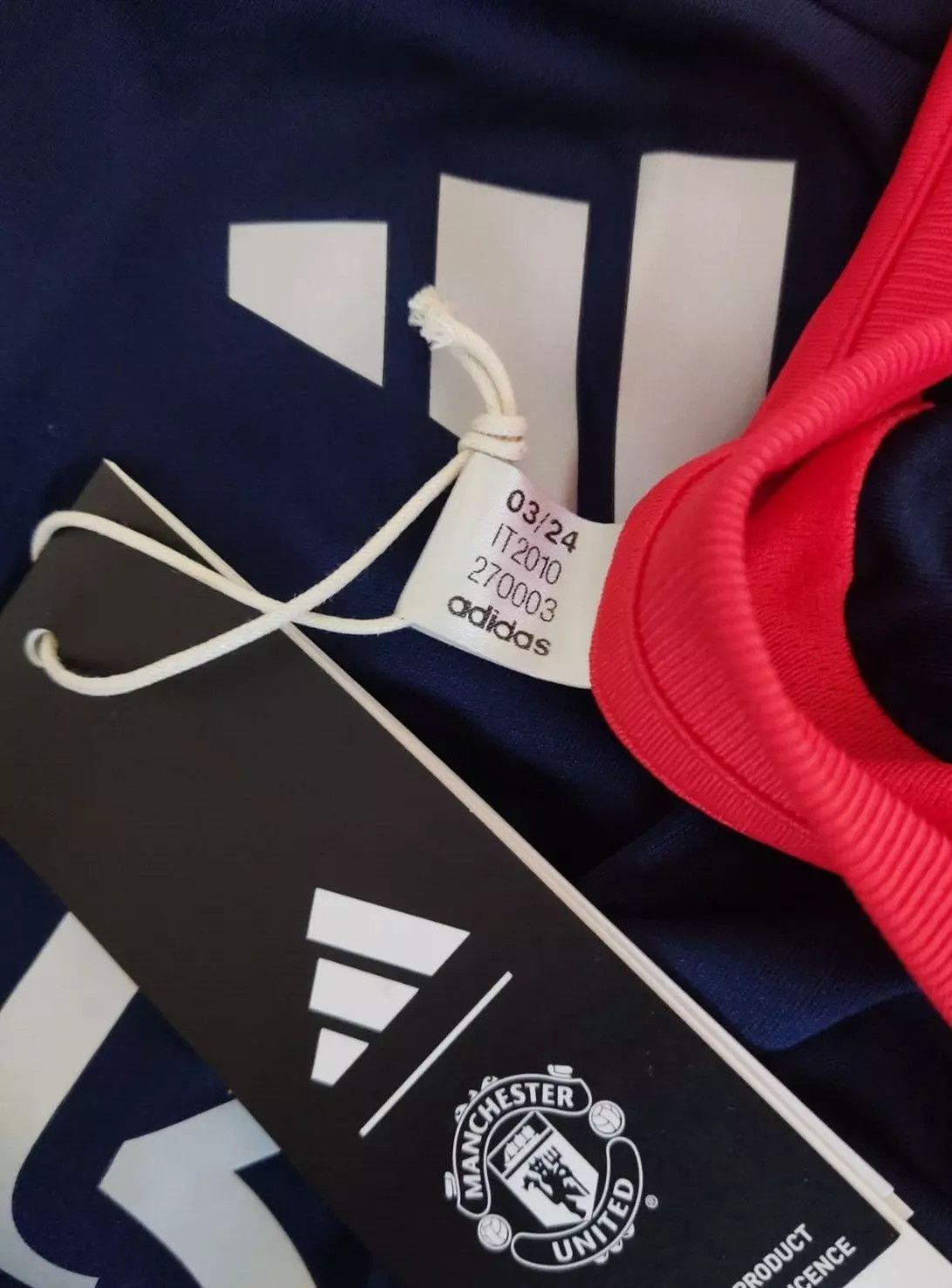 Adidas MANCHESTER UNITED TIRO 2024 TRAINING JERSEY it2010 Size US L / EU 52-54 / 3 - 6 Thumbnail