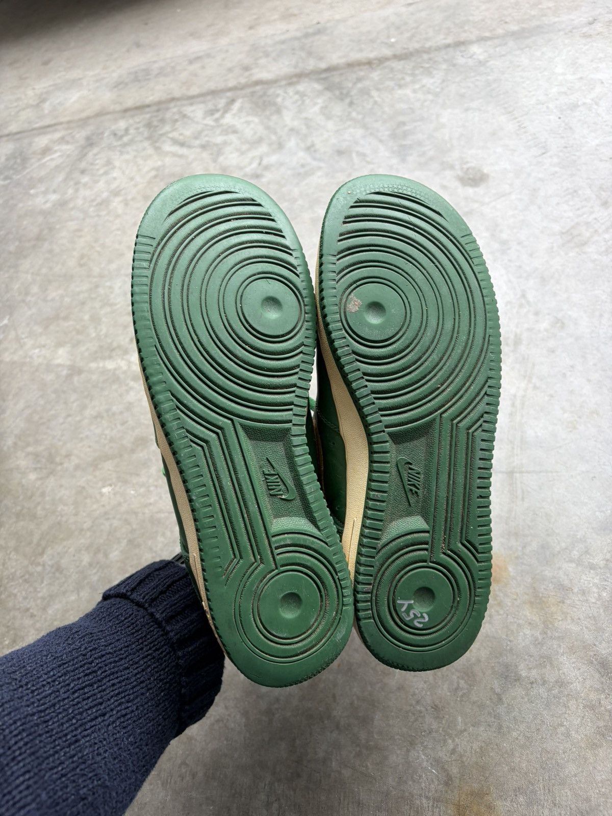 Nike Nike “LeBron” Air Force 1 Low 2006 Green Leather Sneakers Size US 10 / EU 43 - 6 Thumbnail