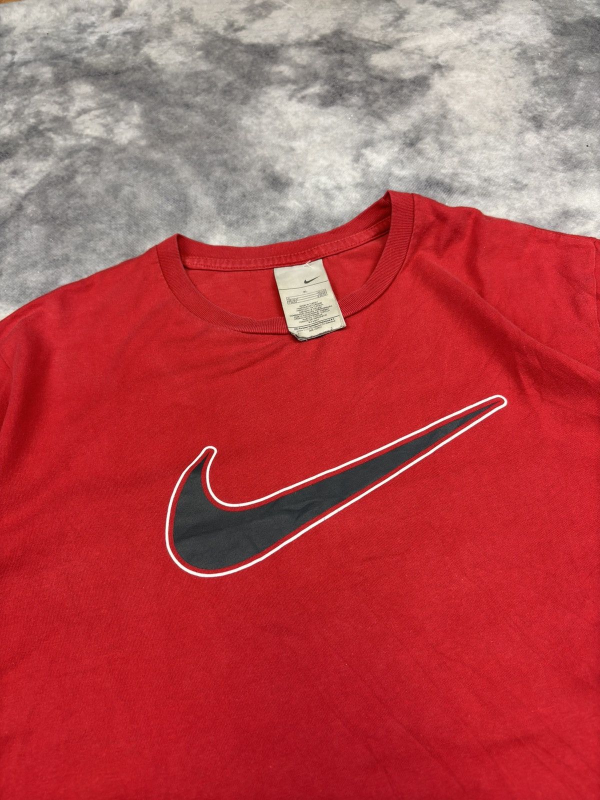 Nike Nike Vintage Big Swoosh Logo Rare T-Shirt Tee Y2k 90s Size US XL / EU 56 / 4 - 5 Thumbnail