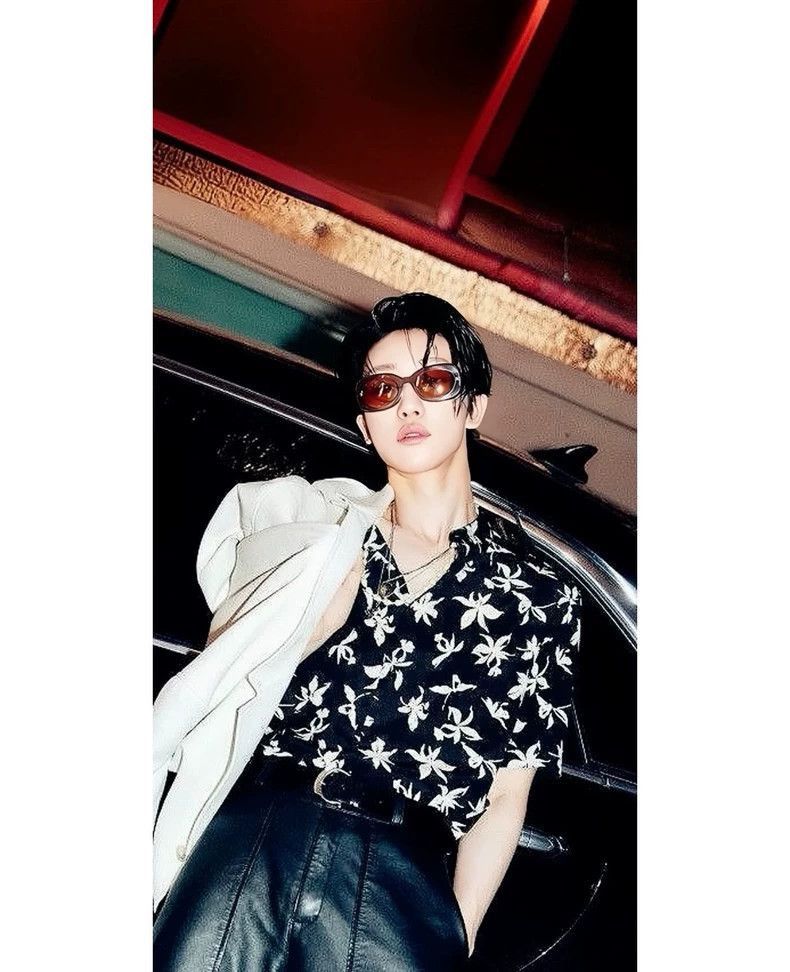Saint Laurent Paris Saint Laurent Silk Floral Short Sleeve Shirt- Size US XL / EU 56 / 4 - 6 Thumbnail