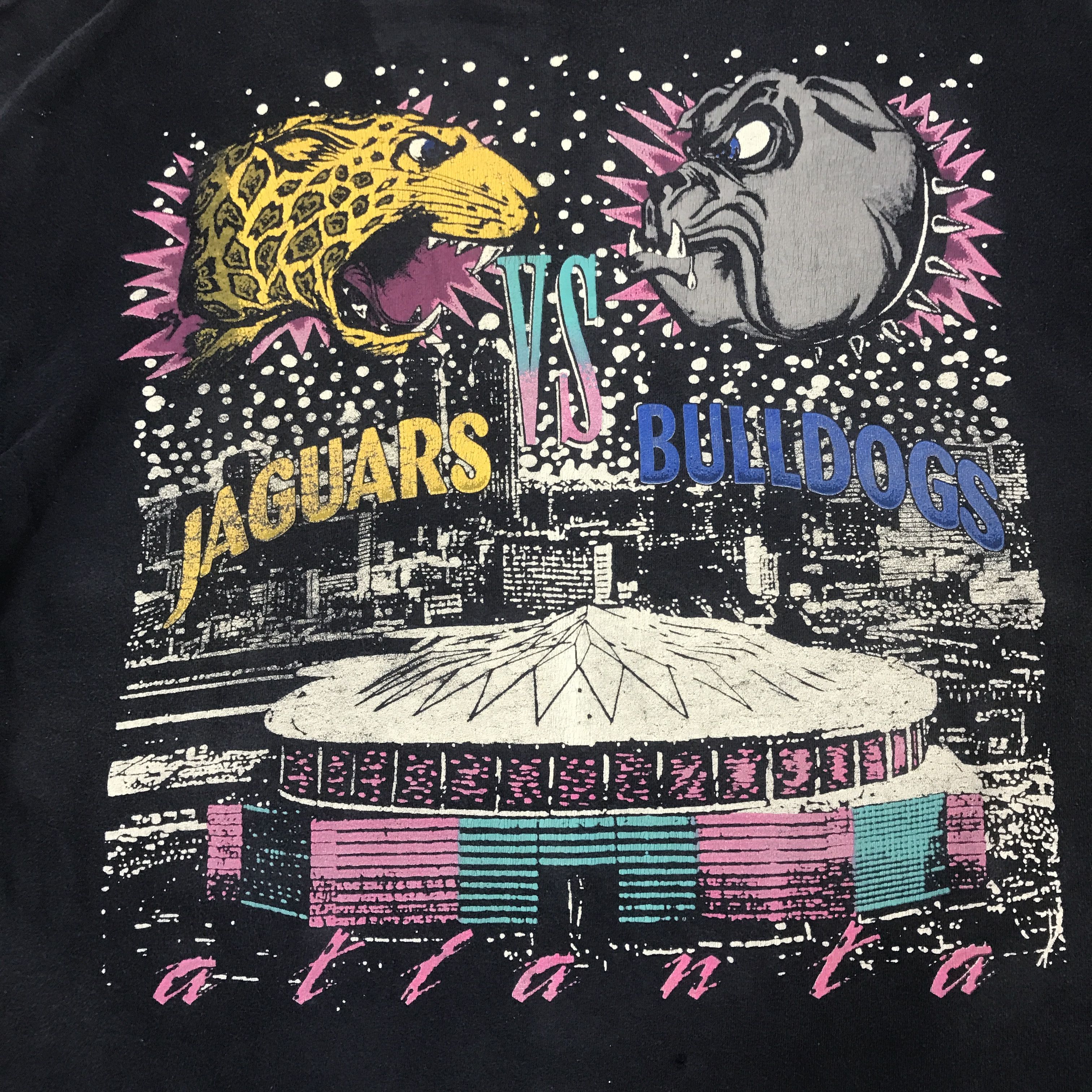 Vintage Vintage Jaguars Vs Bulldogs art design T-Shirt Size US XL / EU 56 / 4 - 9 Thumbnail