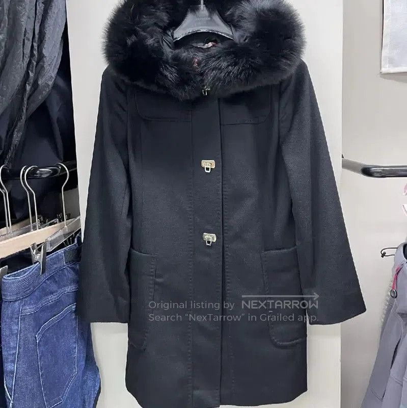 Max Mara MaxMara Black Women's Coat with Fur Hood . Size M / US 6-8 / IT 42-44 - 1 Thumbnail