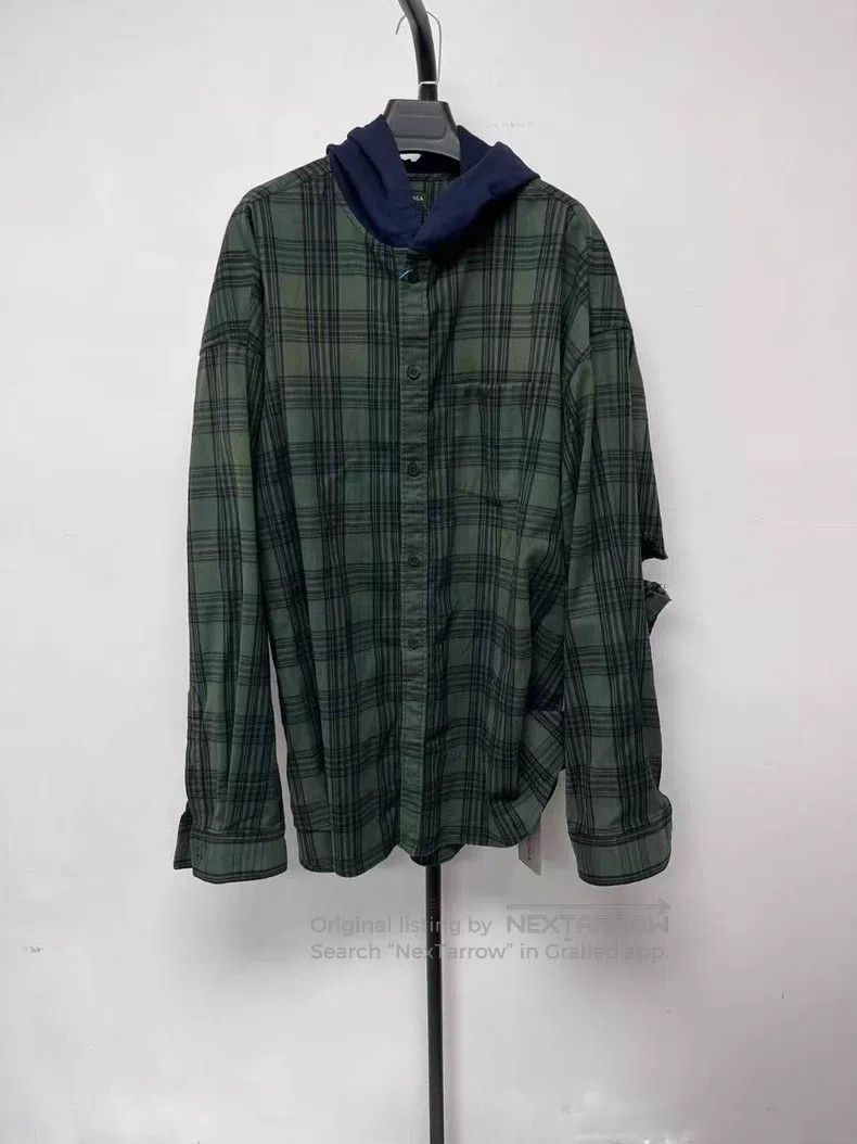 Balenciaga Balenciaga Colorblock Plaid Single Breasted Hooded Long Sl Size US L / EU 52-54 / 3 - 1 Thumbnail