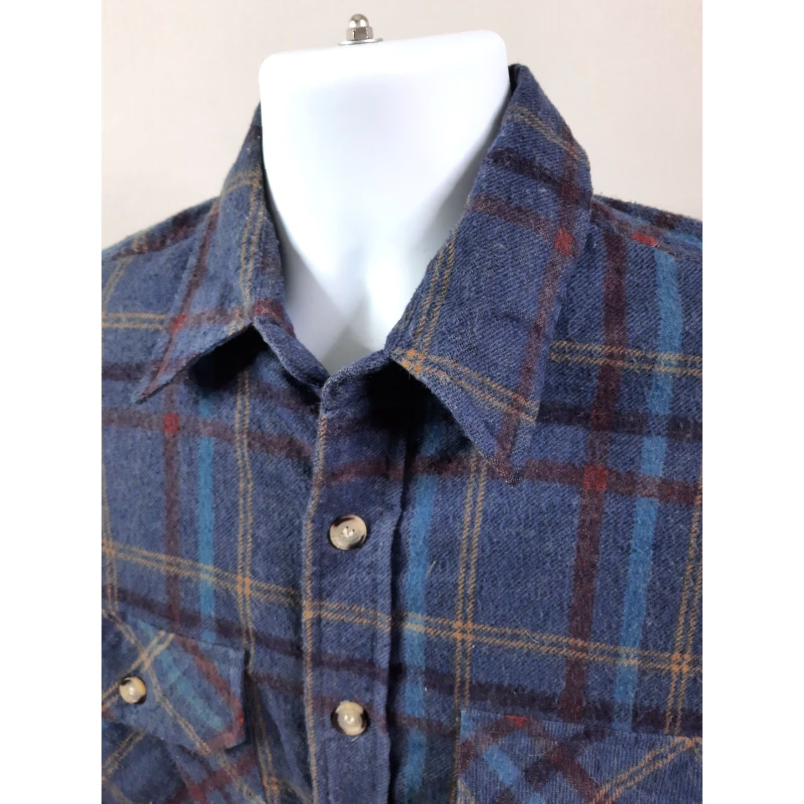 LIV Outdoor VINTAGE Outdoor Men’s L Plaid Flannel Quilt Lined Coat Jacket XL Jacket Size US L / EU 52-54 / 3 - 5 Thumbnail