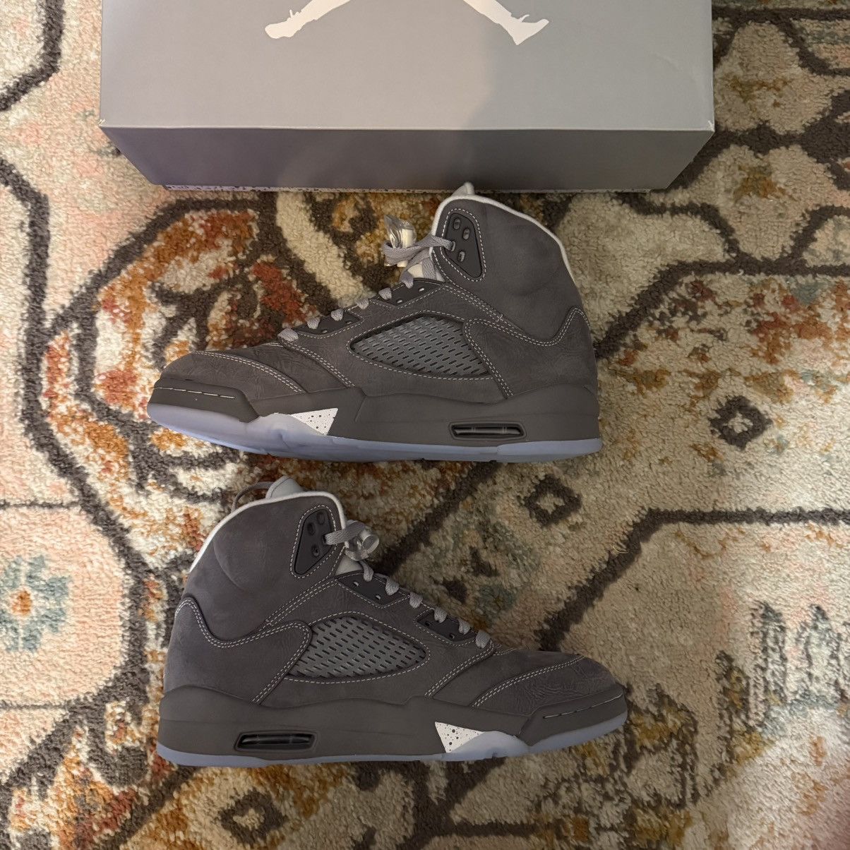 Nike Wolf Grey Jordan 5 Size US 9 / EU 42 - 2 Thumbnail
