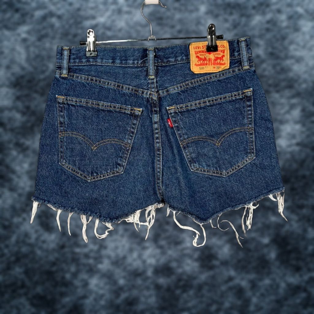Levi's Levi's 505 Womens Size 32 Blue Distressed Denim Shorts High Rise Frayed Hem Shirt Pocket 5-Pocket Womens Jeans Short(s) Size 24" / US 00 / IT 34 - 1 Thumbnail