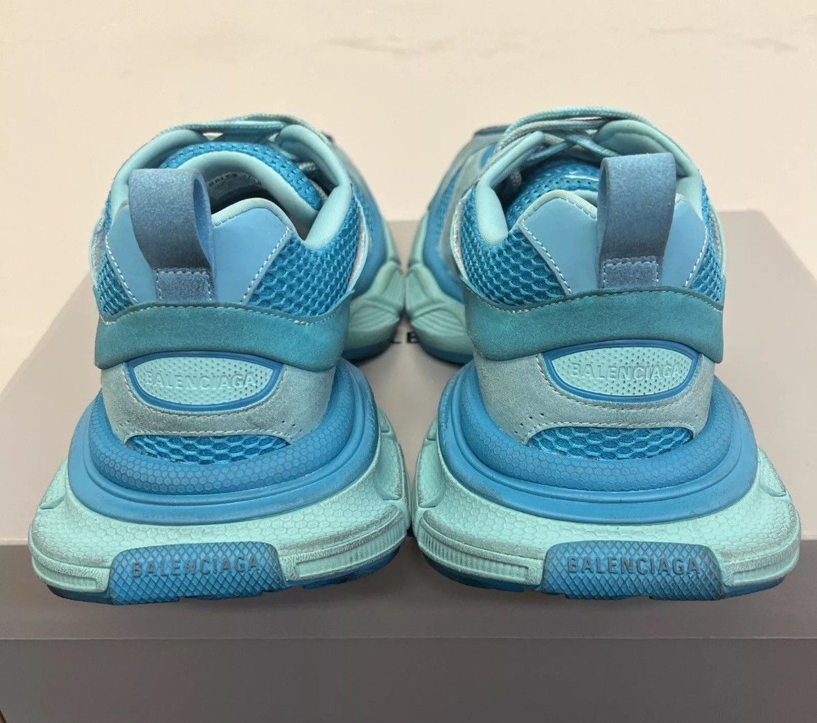 Balenciaga Balenciaga 3XL blue mix size 42 Size US 9 / EU 42 - 7 Thumbnail