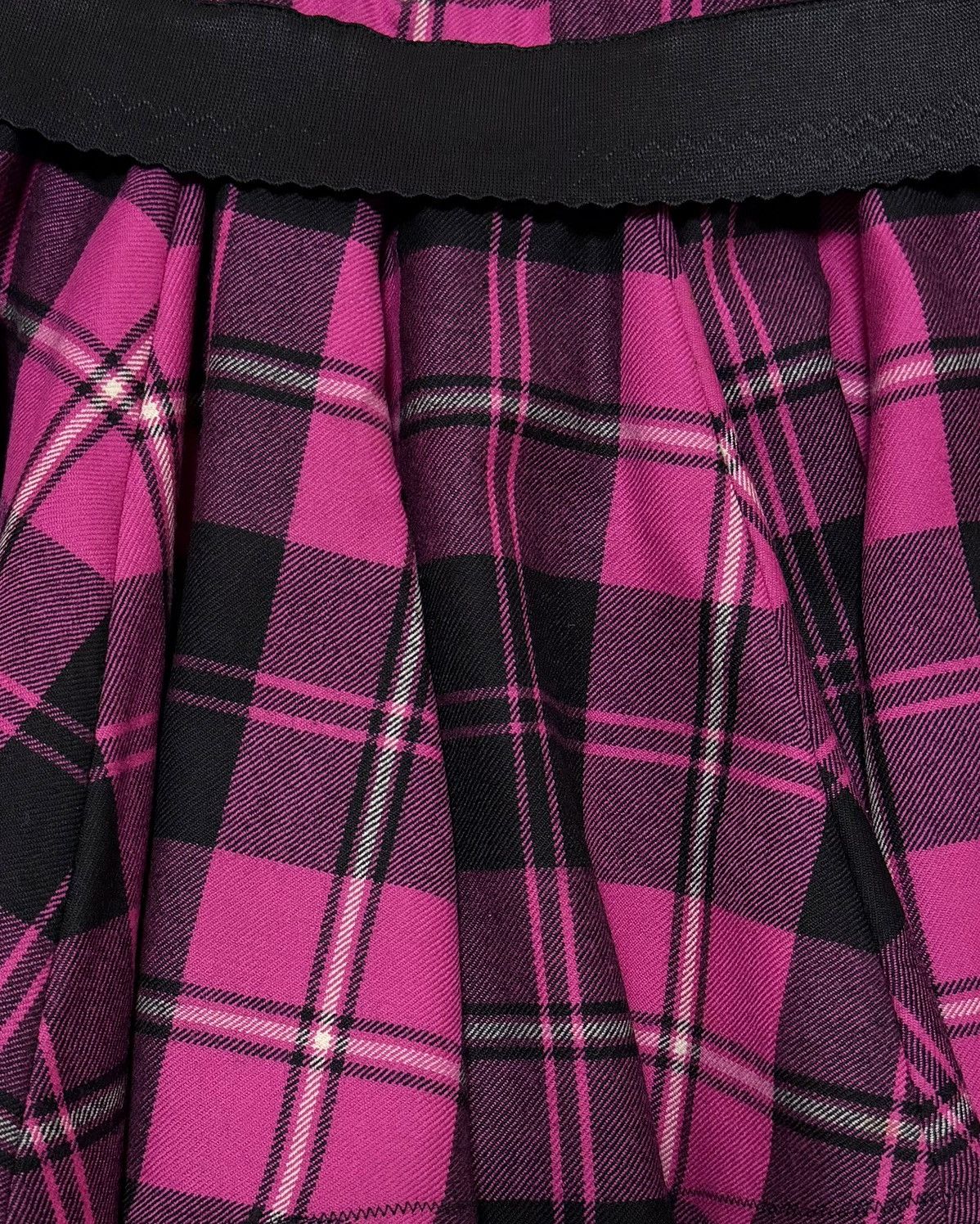 Dolce & Gabbana D&G Fall Winter 2003 Tartan Flared Mini Skirt Size 26" / US 2 / IT 38 - 4 Thumbnail
