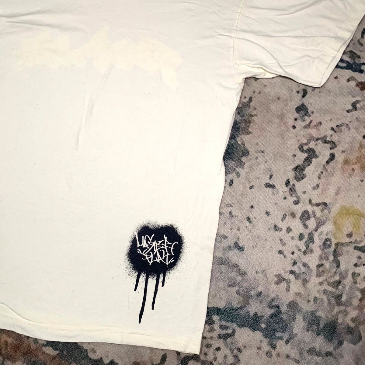 Vintage 90s Graffiti Tshirt from DAUM 3D Style Size US XL / EU 56 / 4 - 3 Thumbnail